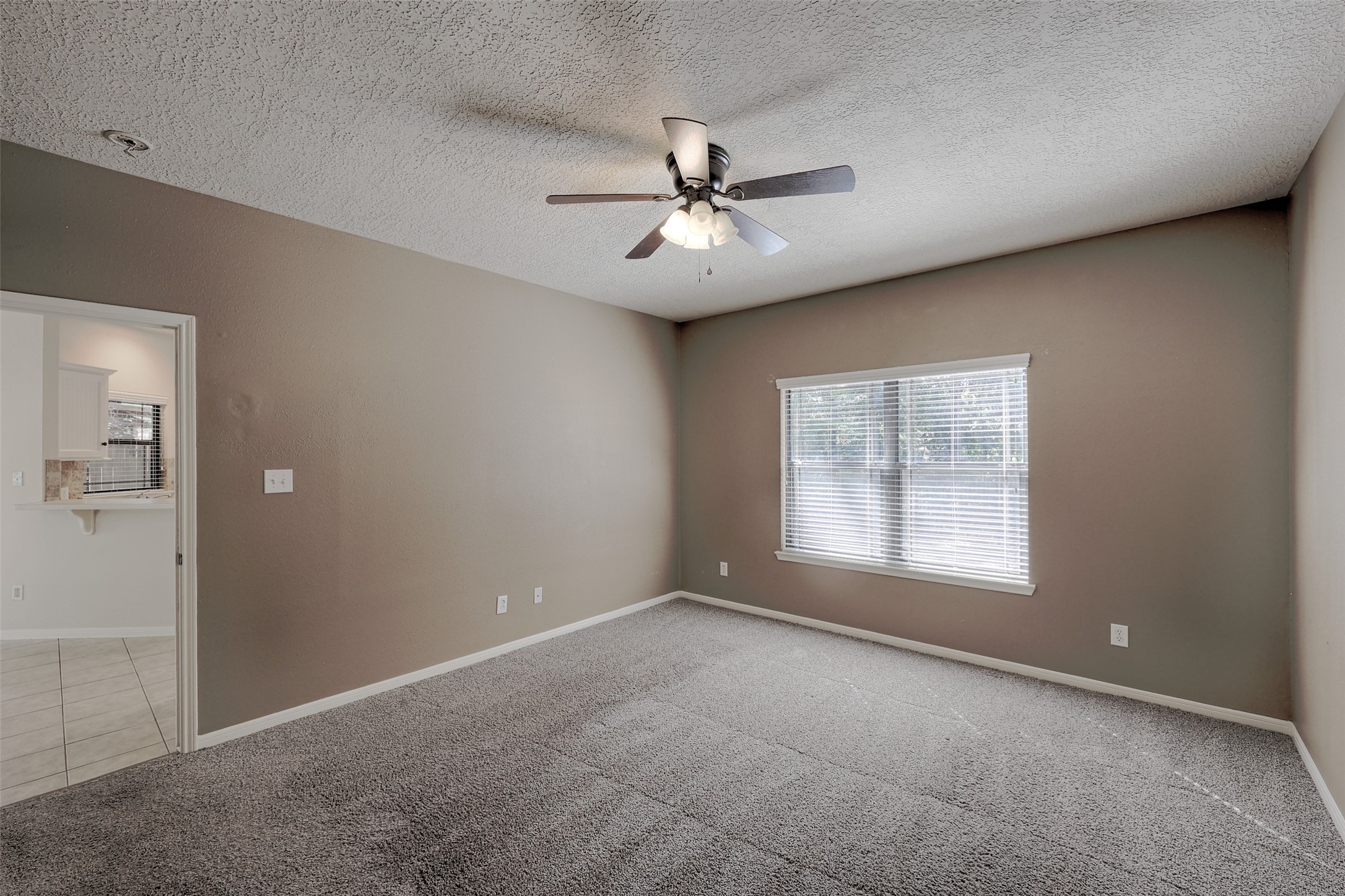 1909 Tickner Street, Conroe, TX 77301