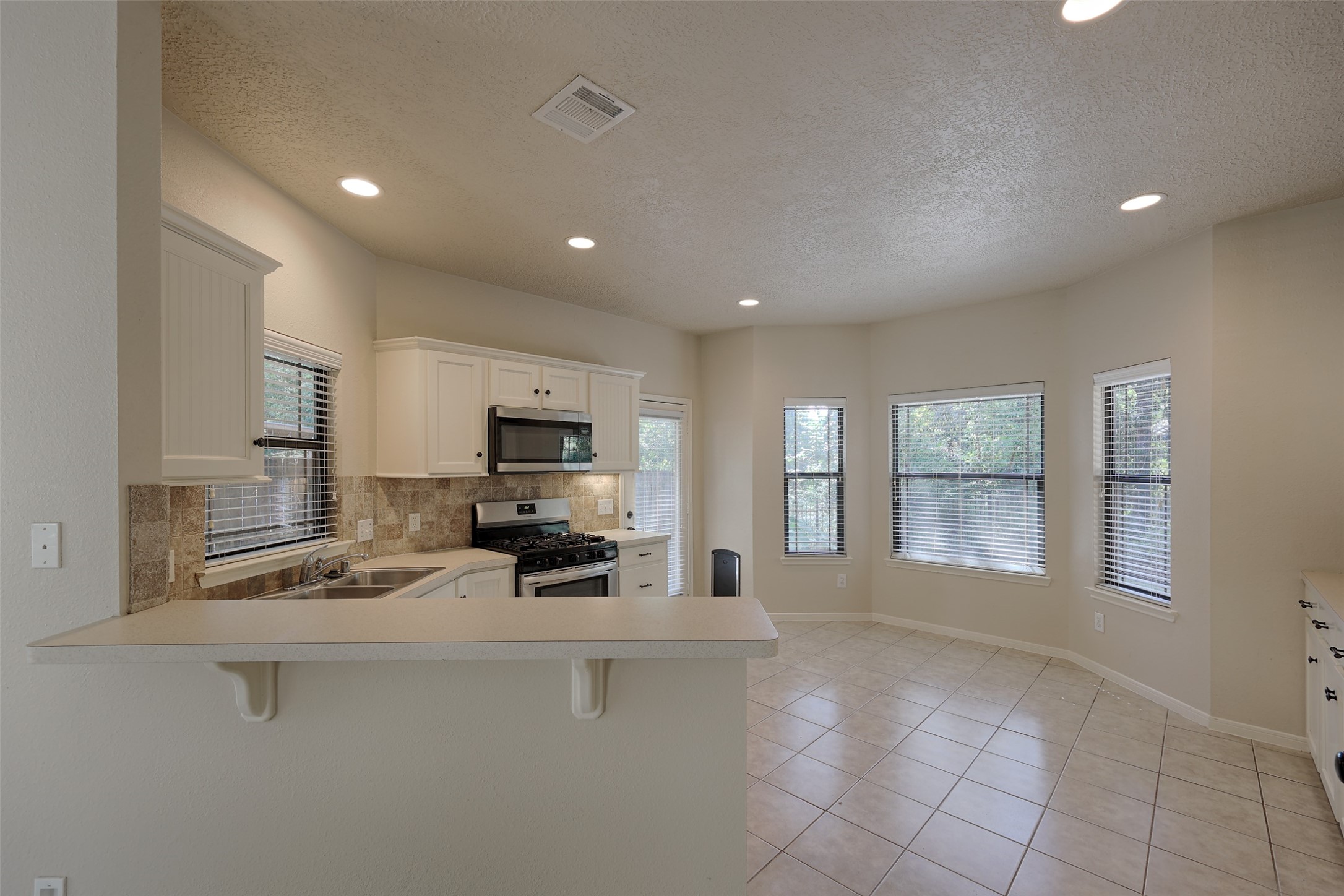 1909 Tickner Street, Conroe, TX 77301