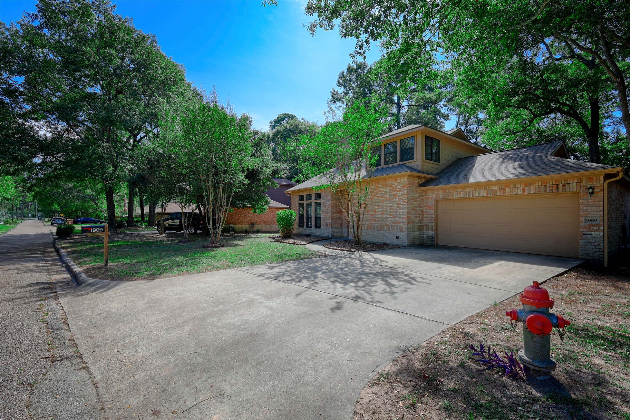 1909 Tickner Street, Conroe, TX 77301