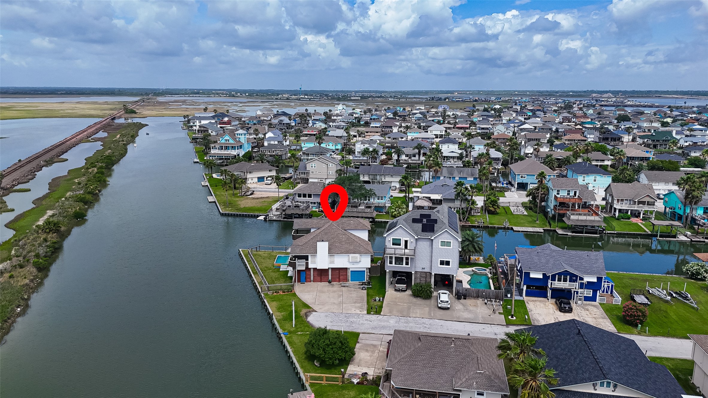 925 Bonita Street, Bayou Vista, TX 77563