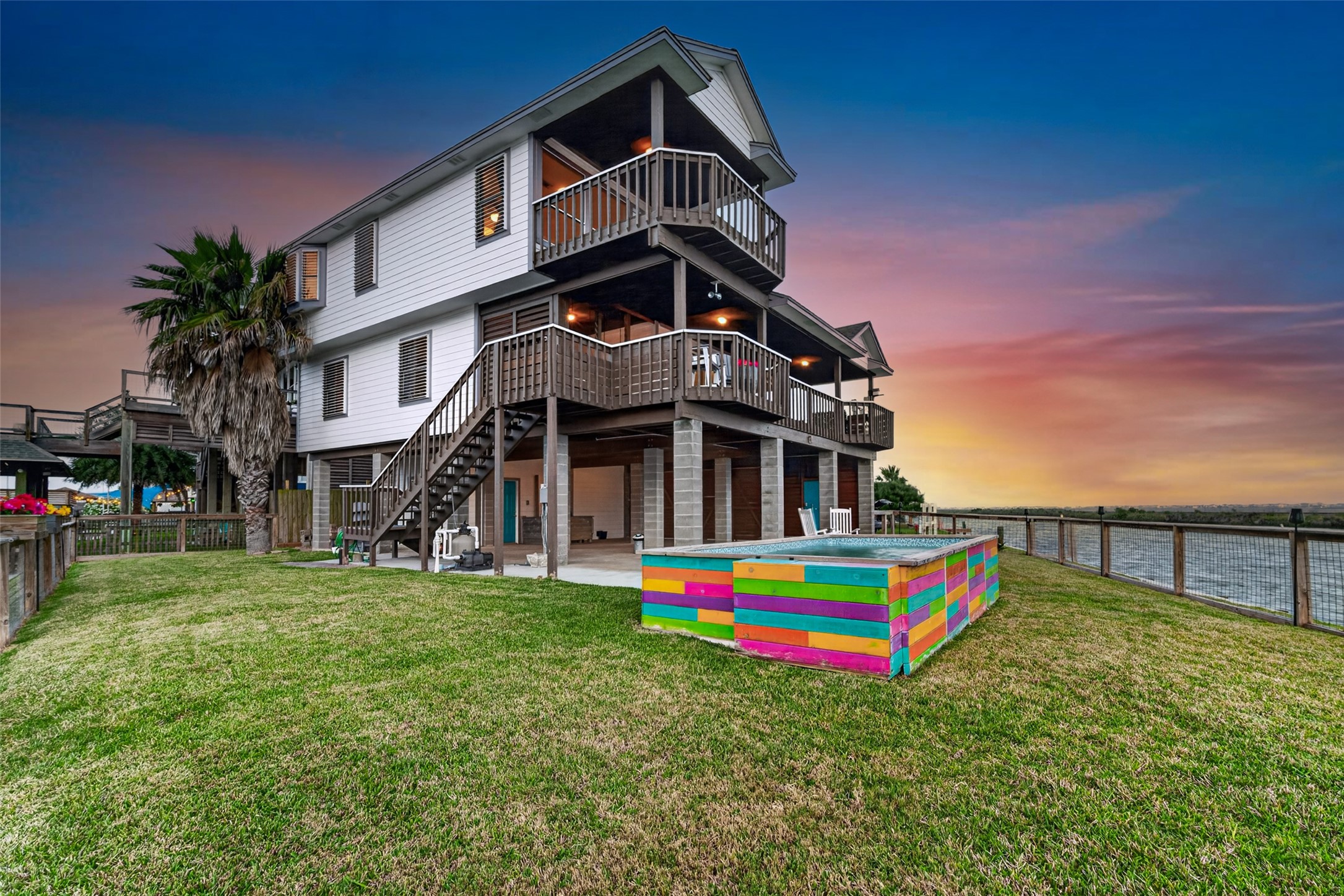 925 Bonita Street, Bayou Vista, TX 77563
