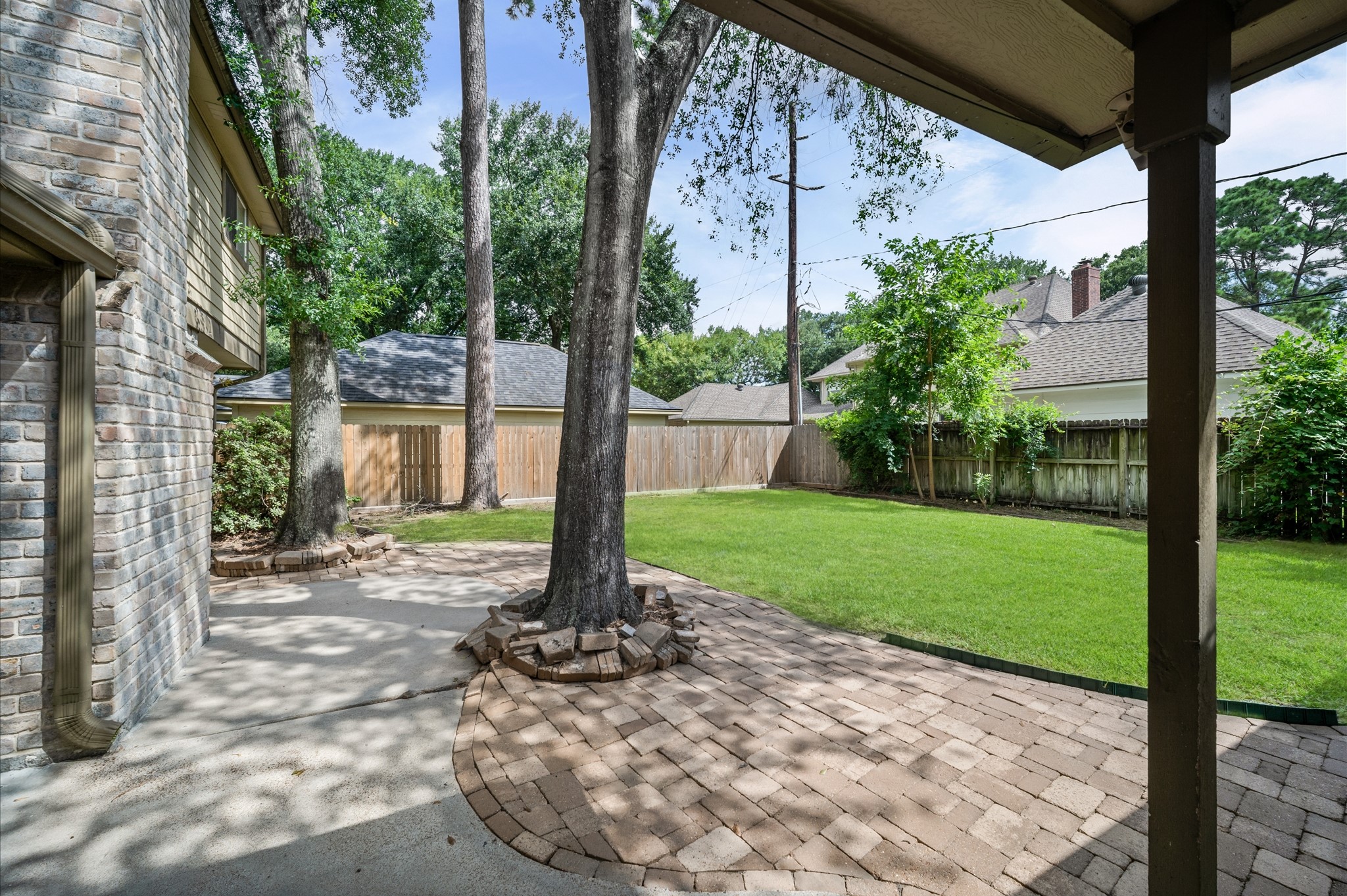 Another view of this fabulous back yard space!