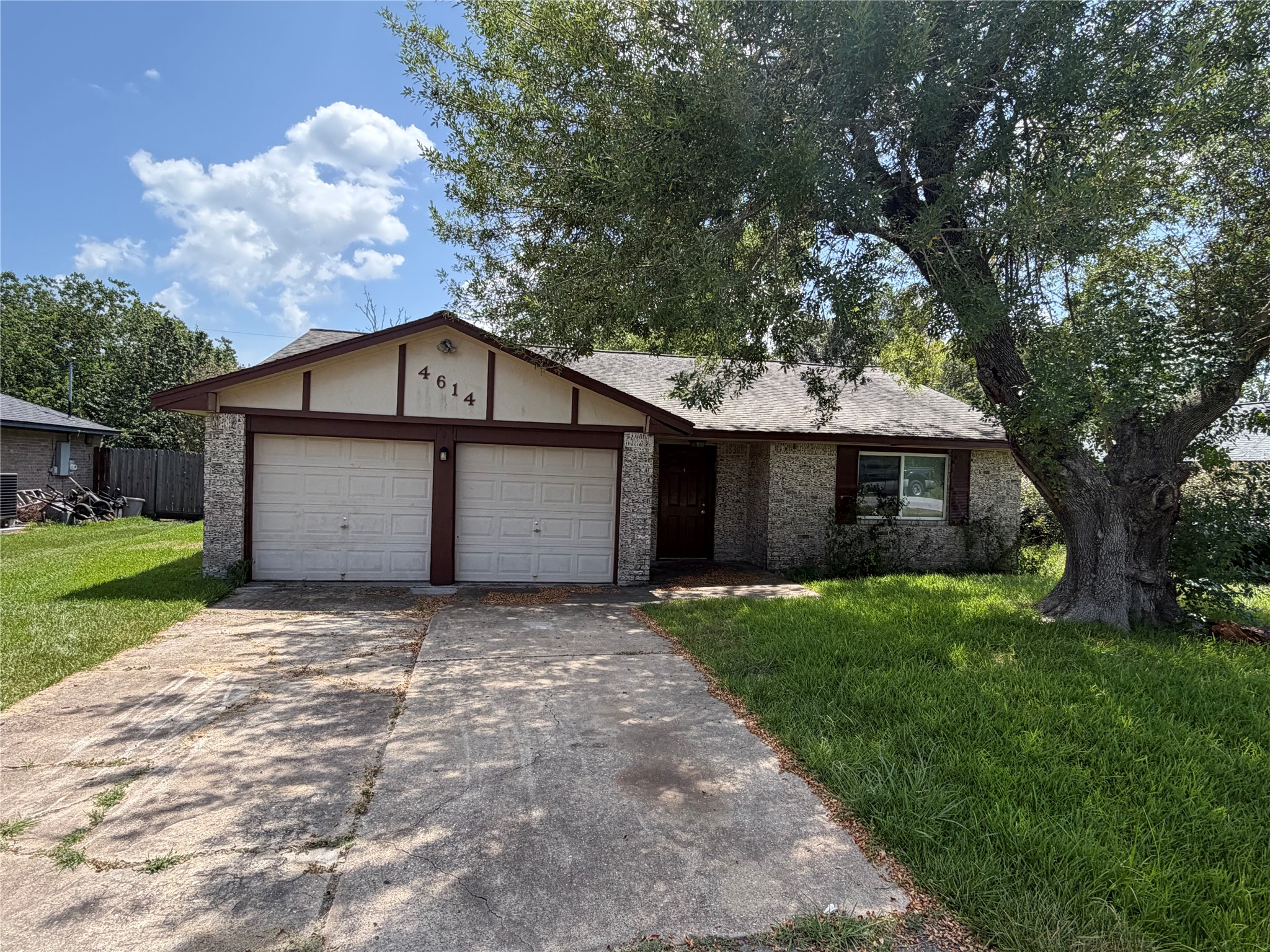 4614 27th Street, Dickinson, TX 77539 4614 27th Street, Dickinson, TX 77539