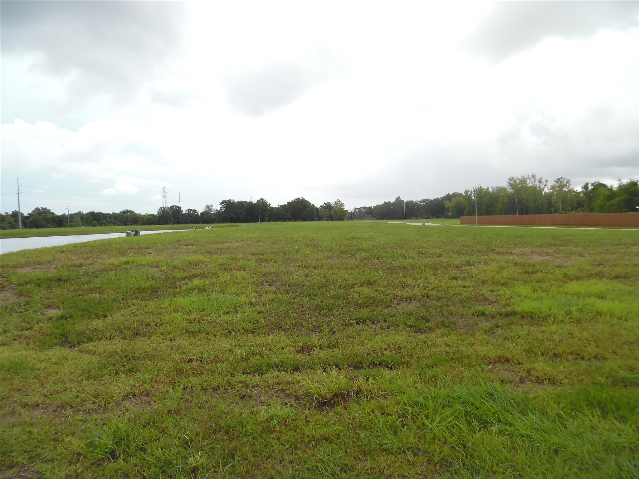 Water View and Lakefront Lots Ava.
