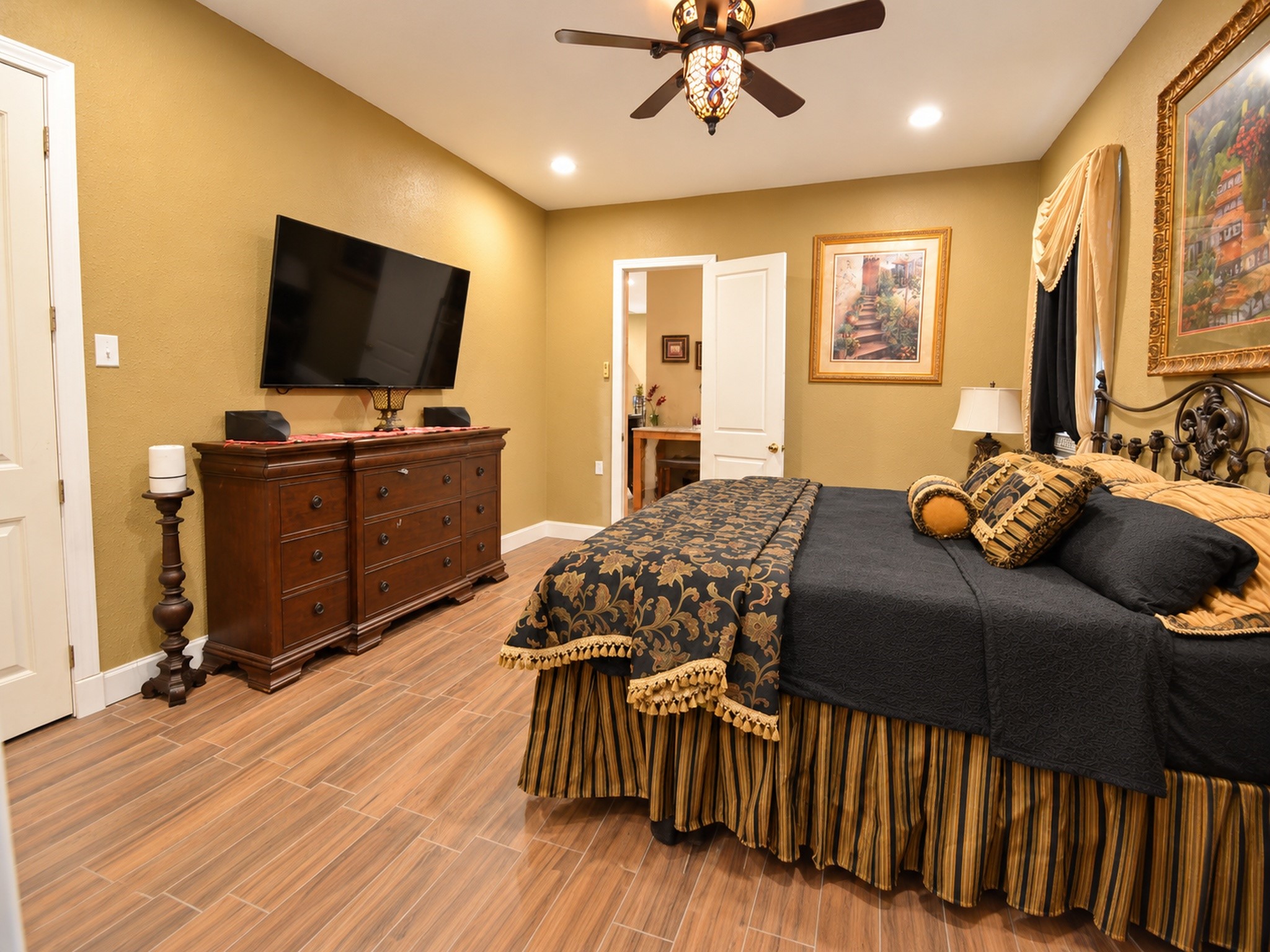 9727 Wiloak Street, Houston, TX 77078