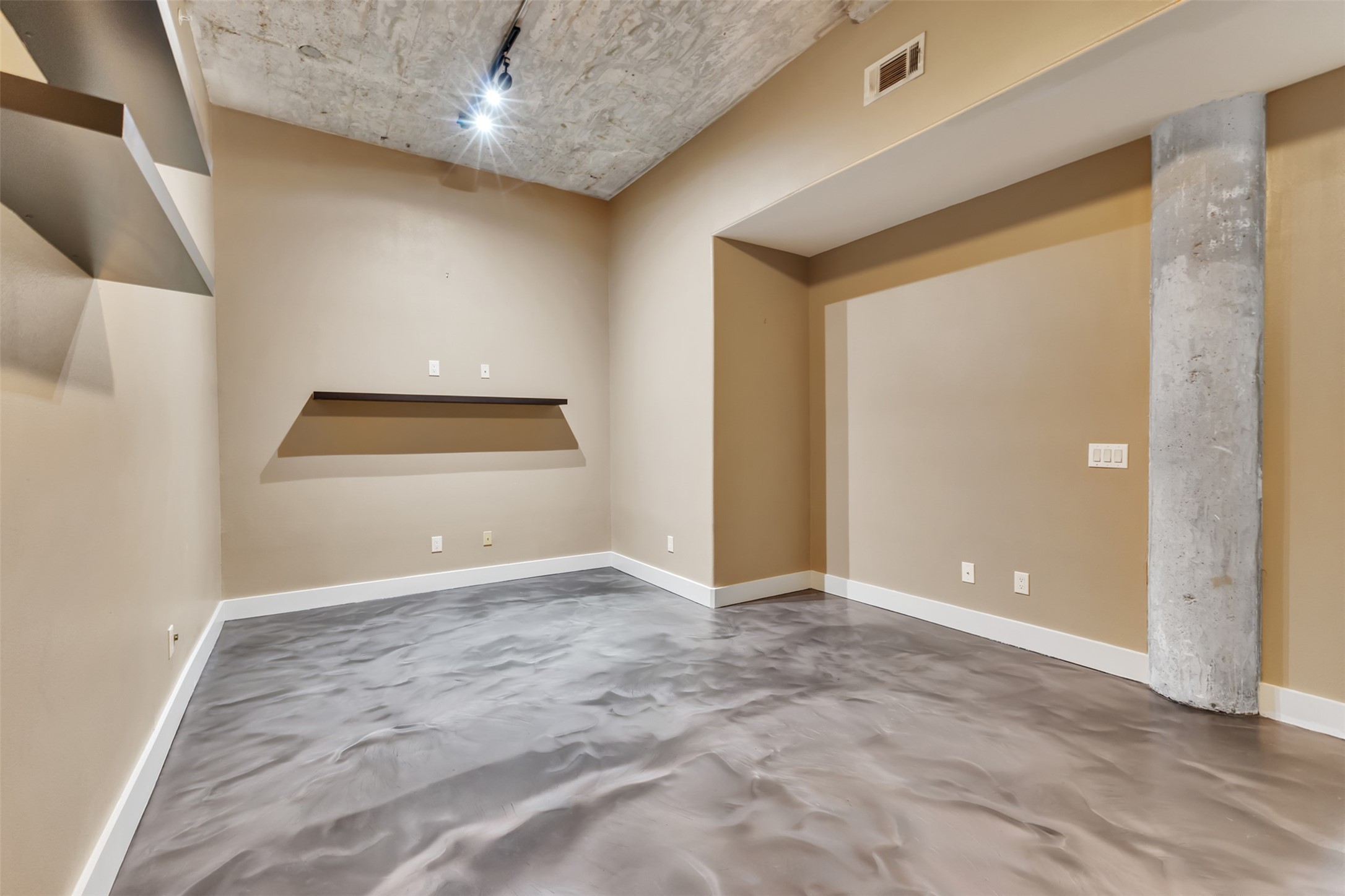 2323 Polk Street, #205, Houston, TX 77003 2323 Polk Street, #205, Houston, TX 77003