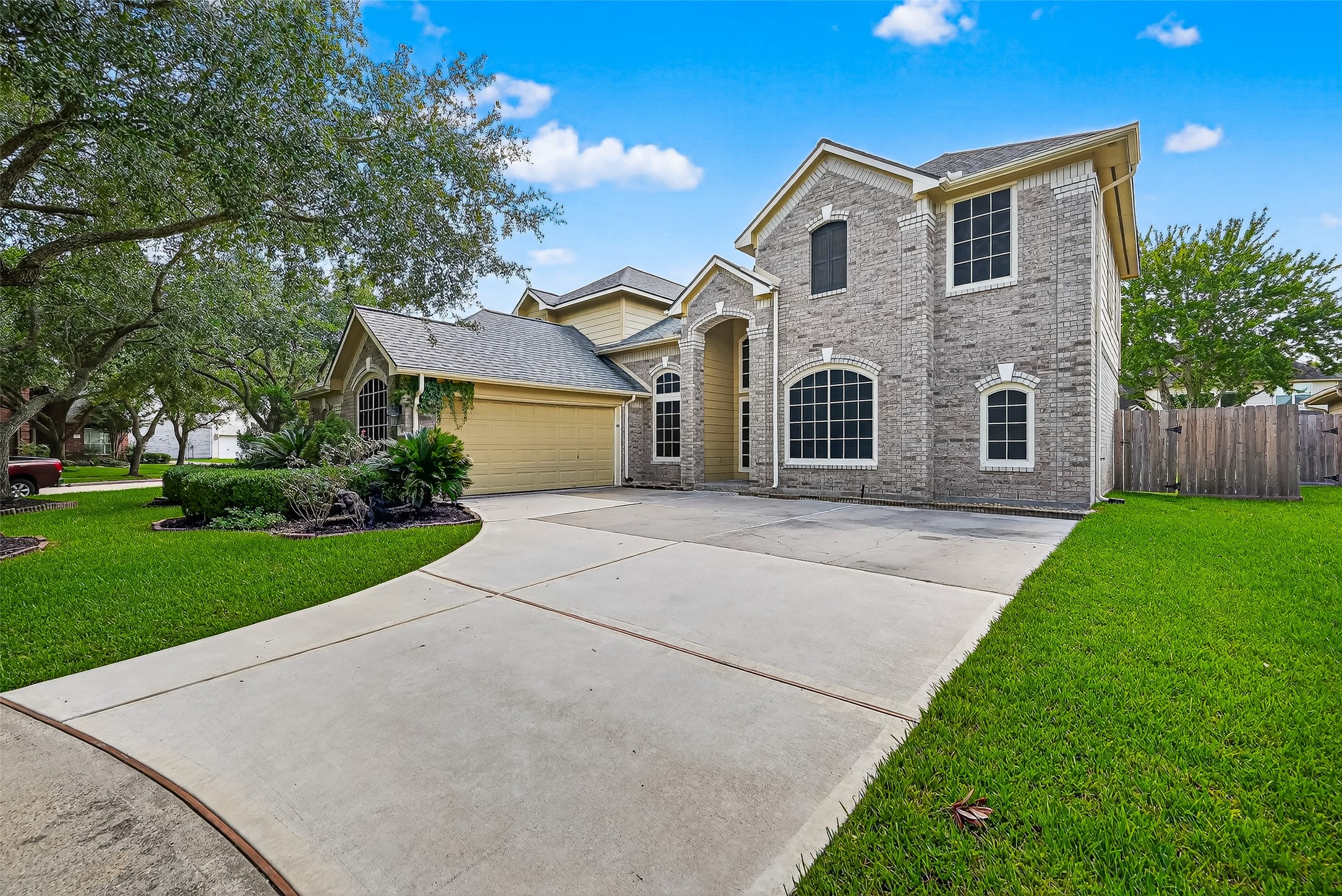 4722 Plato Park Drive, Sugar Land, TX 77479 4722 Plato Park Drive, Sugar Land, TX 77479