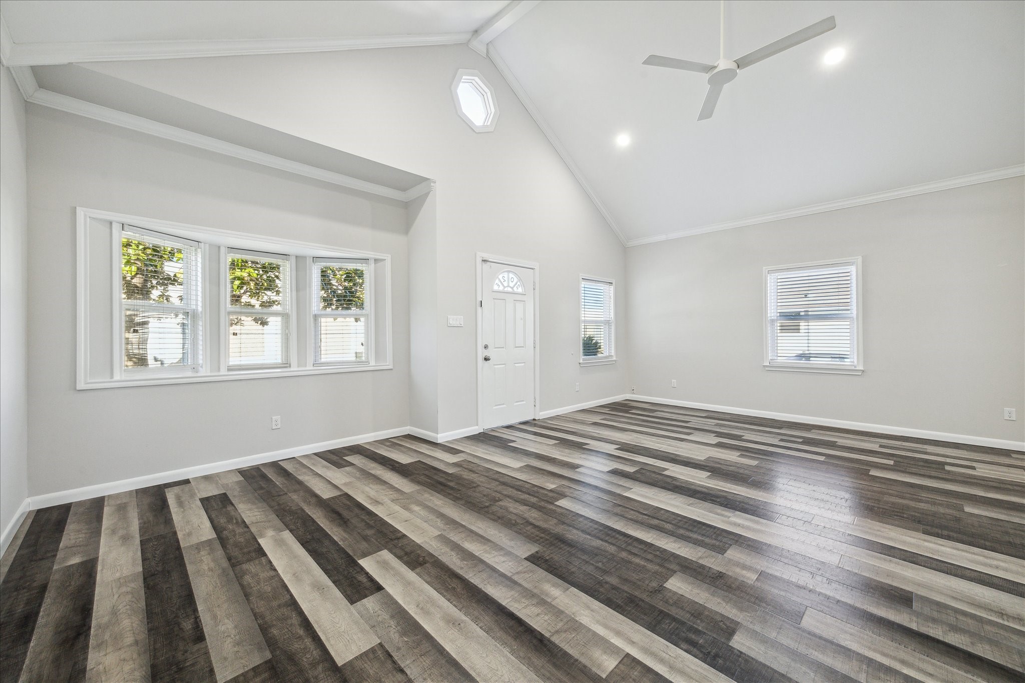 202 E 34th Street, Houston, TX 77018