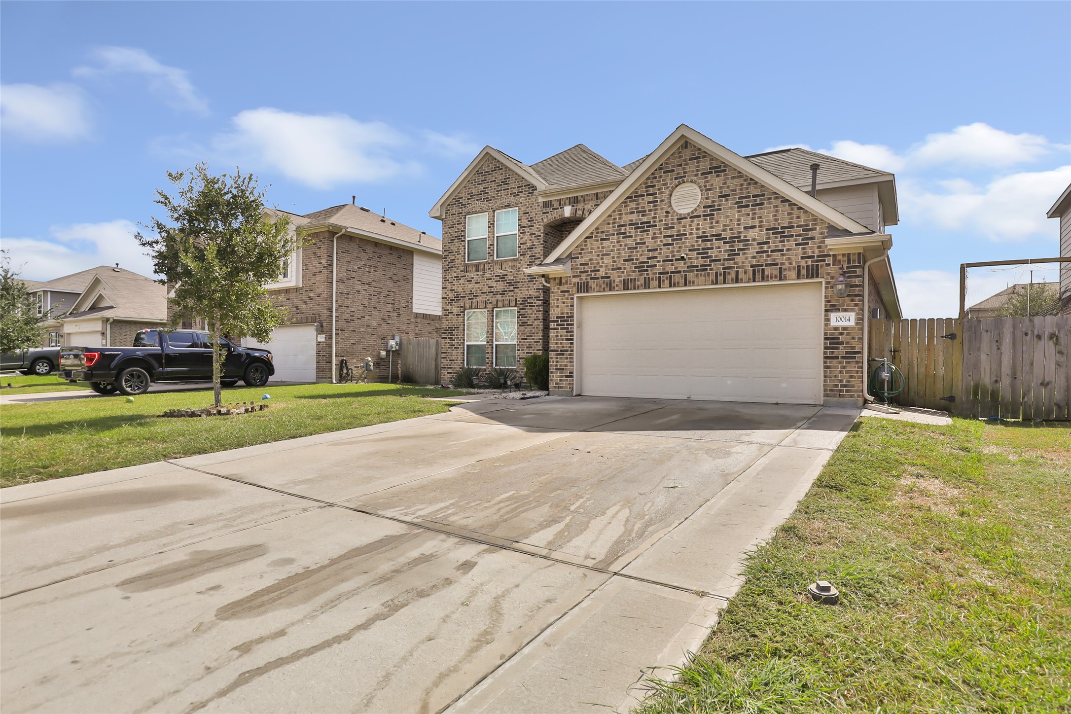 10014 Eagle Pines Drive, Baytown, TX 77521