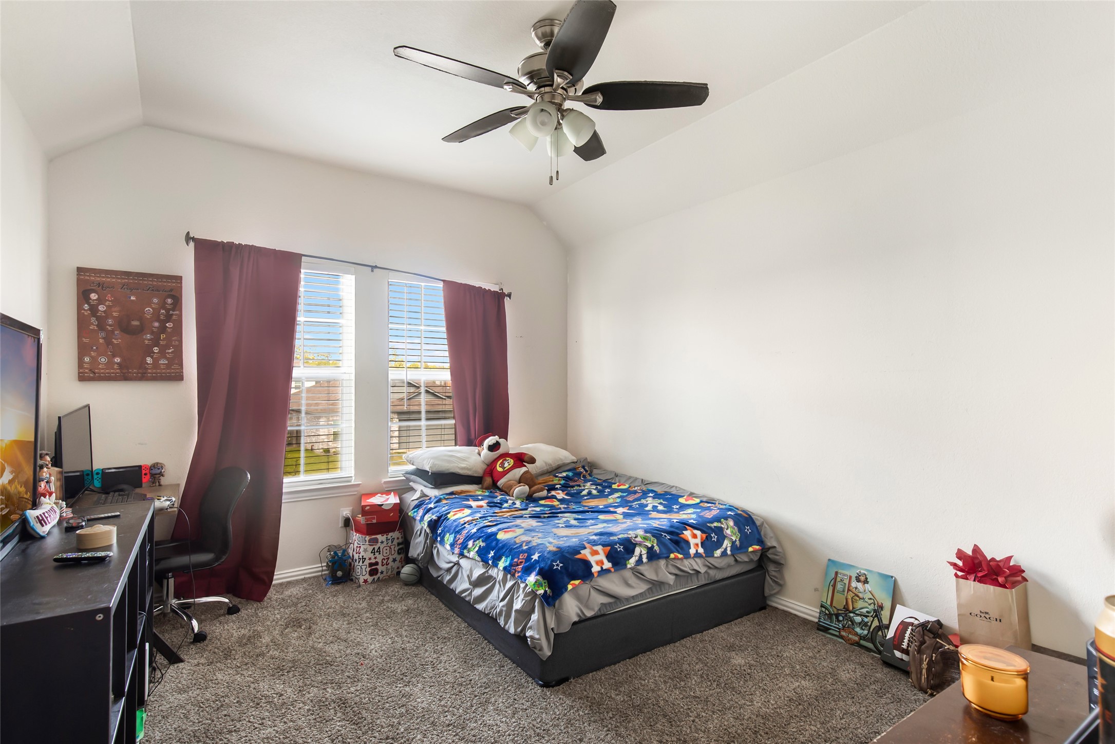 10014 Eagle Pines Drive, Baytown, TX 77521
