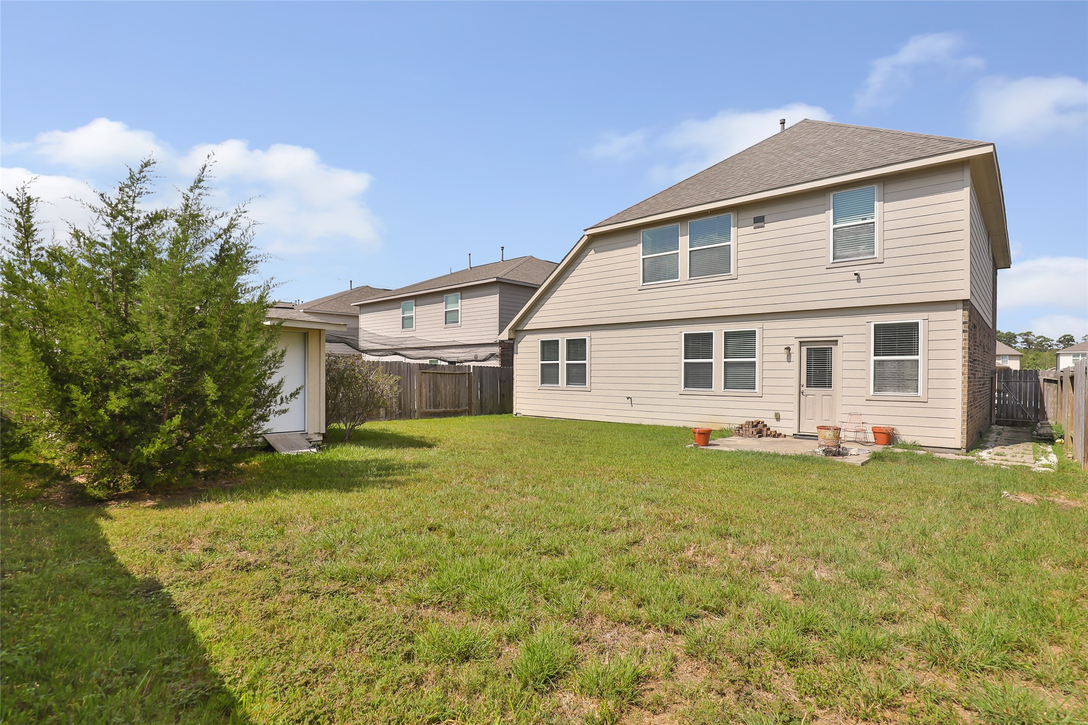 10014 Eagle Pines Drive, Baytown, TX 77521