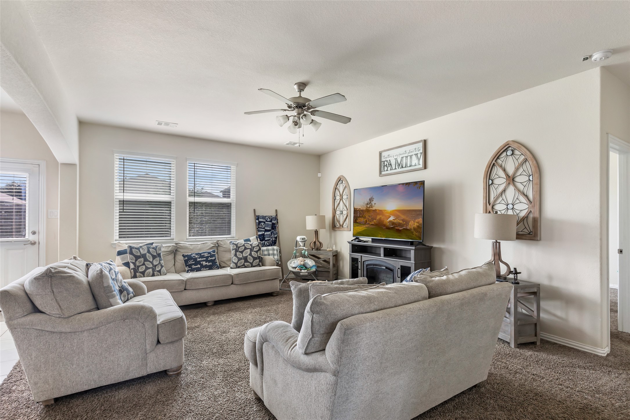 10014 Eagle Pines Drive, Baytown, TX 77521