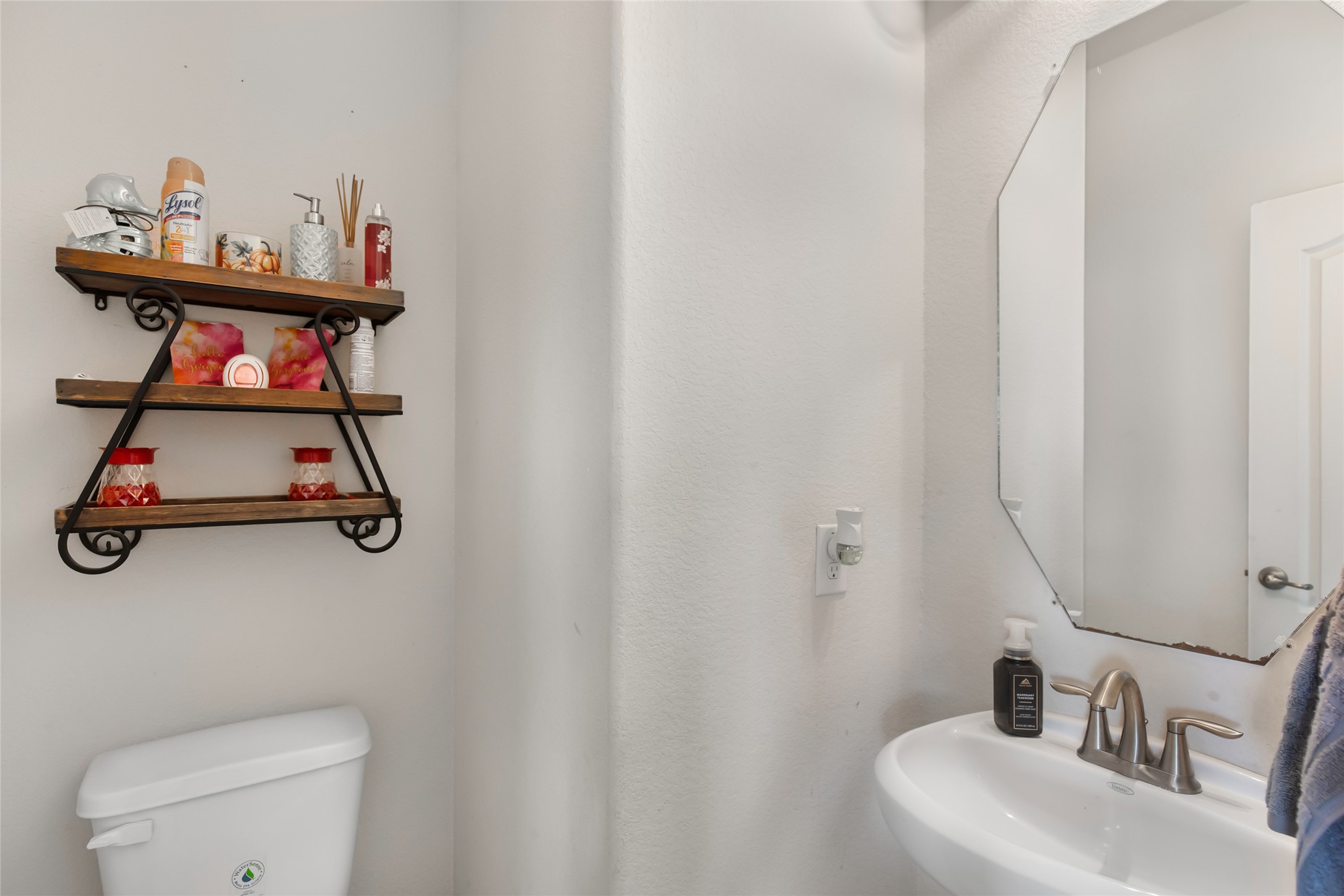 10014 Eagle Pines Drive, Baytown, TX 77521