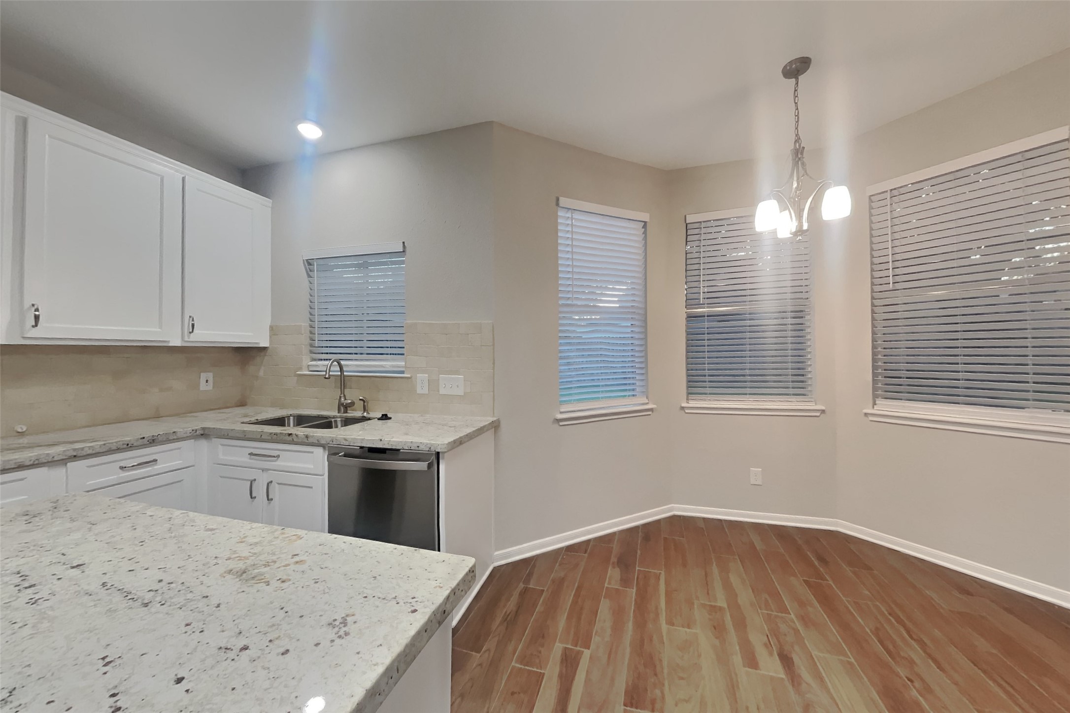 5718 Parryville Drive, Houston, TX 77041 5718 Parryville Drive, Houston, TX 77041