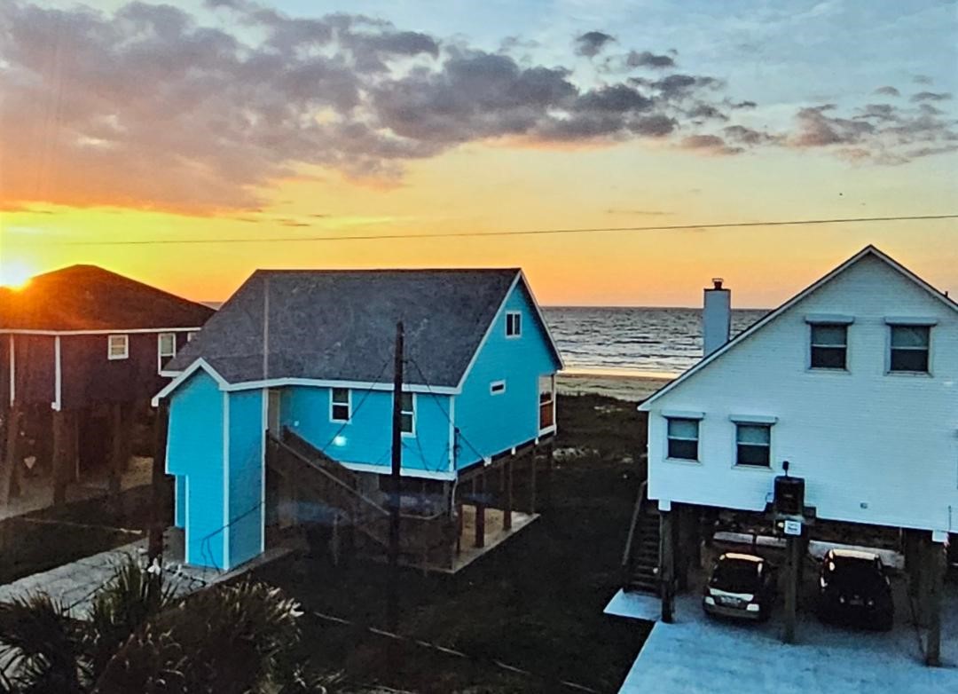Wake up to breathtaking sunrises over the ocean from your balcony, offering a daily spectacle of natural beauty and serenity.