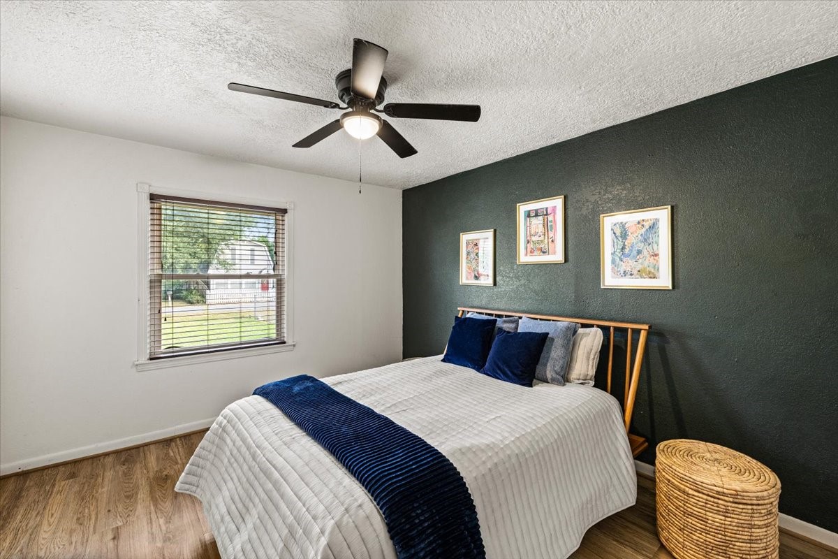 5006 Oak Street, Pasadena, TX 77586