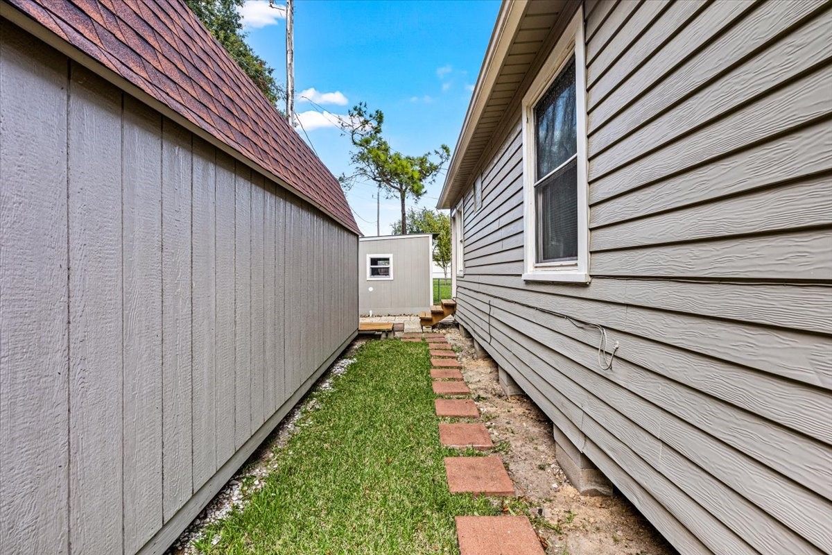 5006 Oak Street, Pasadena, TX 77586