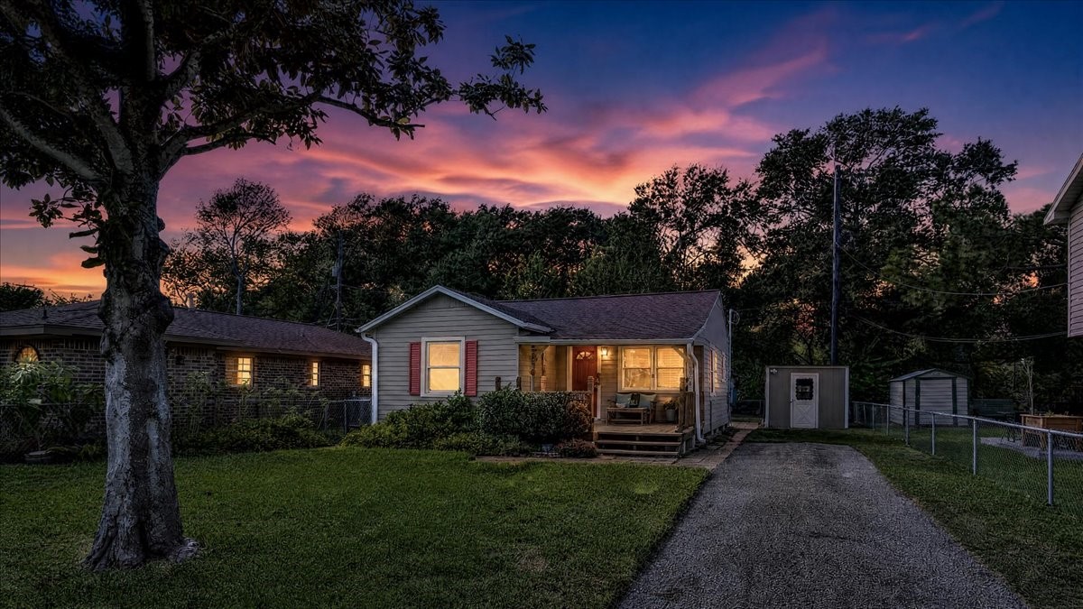 5006 Oak Street, Pasadena, TX 77586