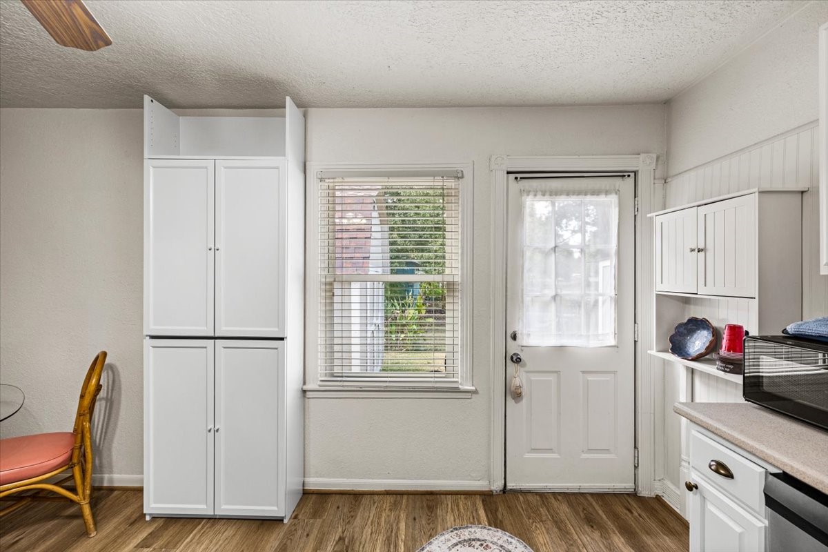 5006 Oak Street, Pasadena, TX 77586