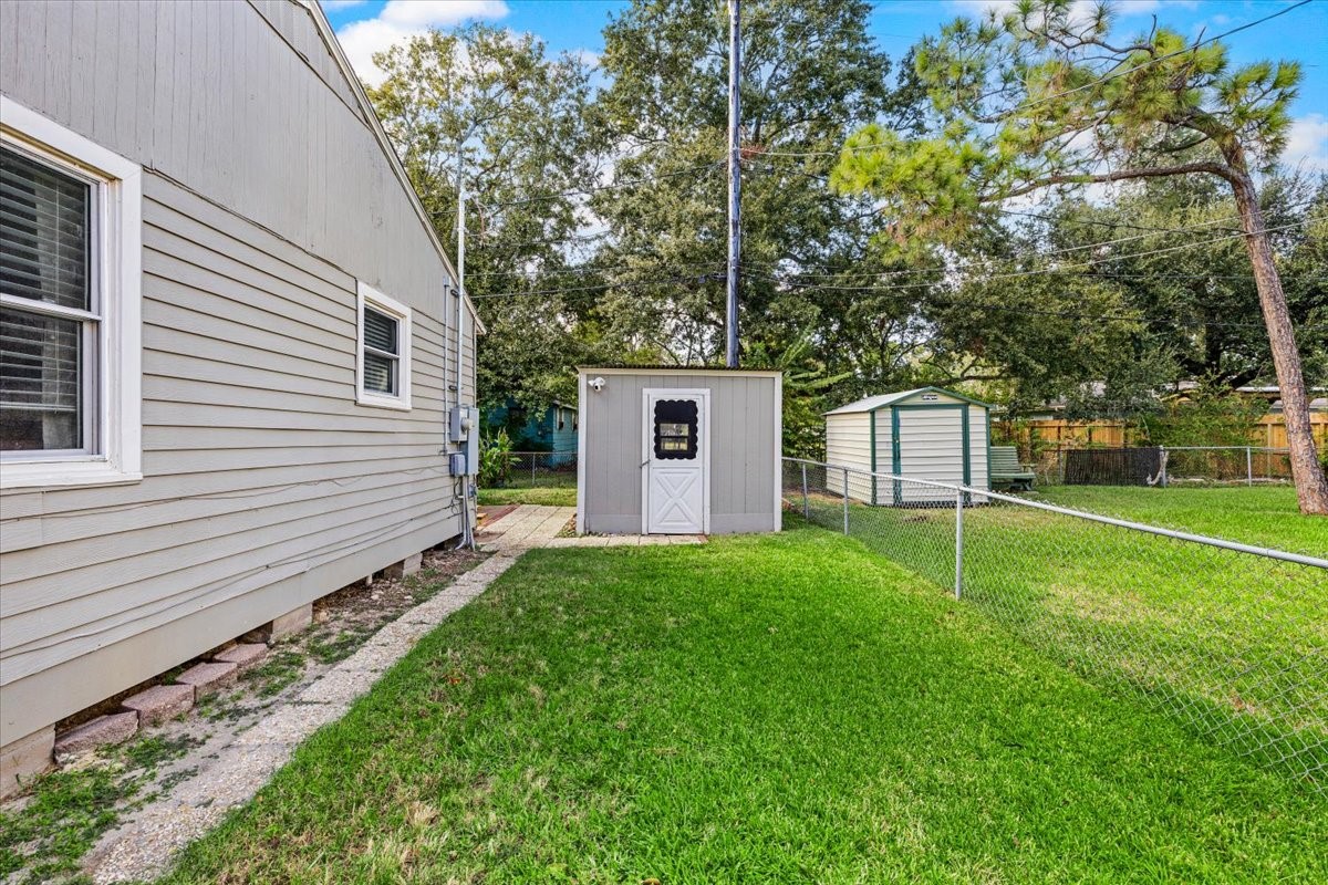 5006 Oak Street, Pasadena, TX 77586