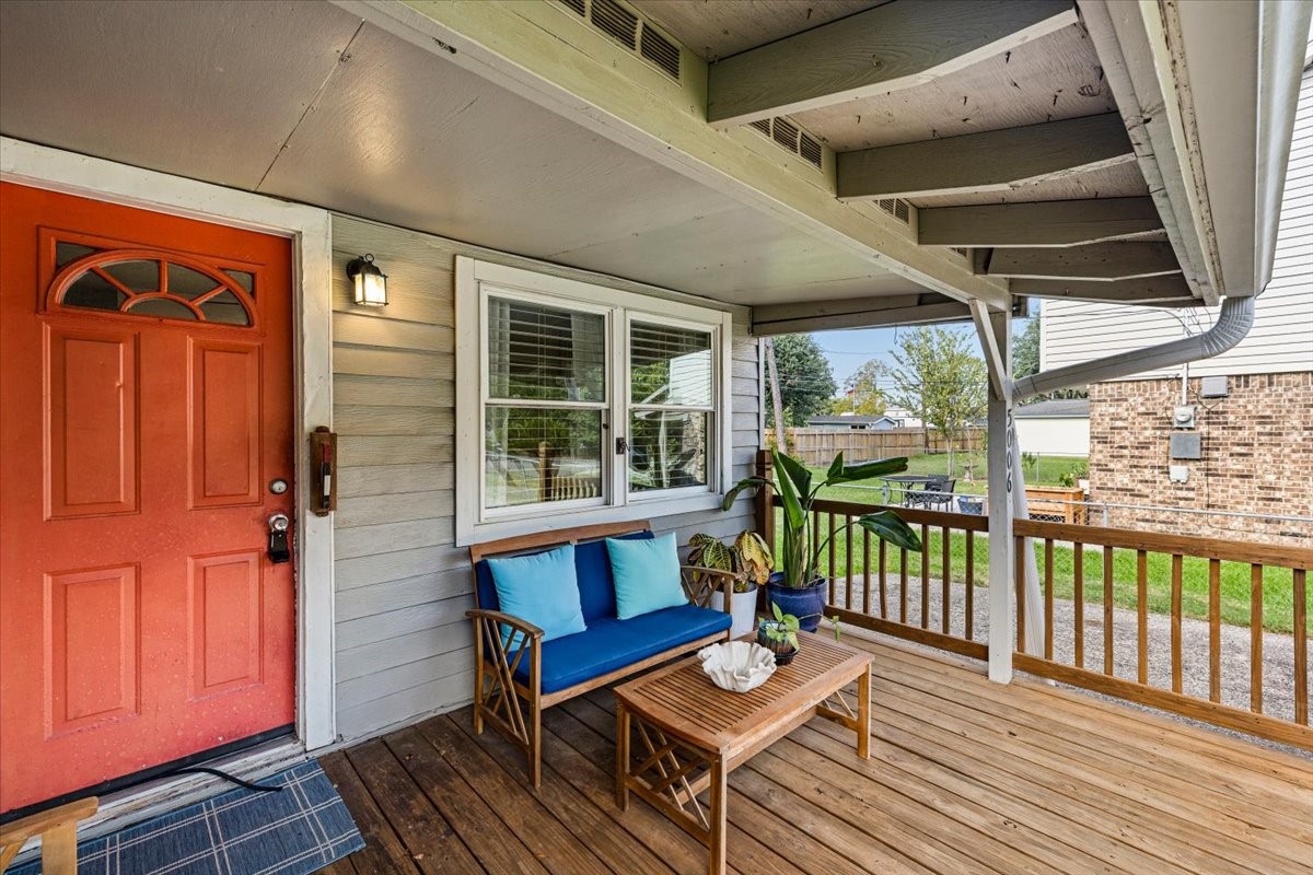 5006 Oak Street, Pasadena, TX 77586