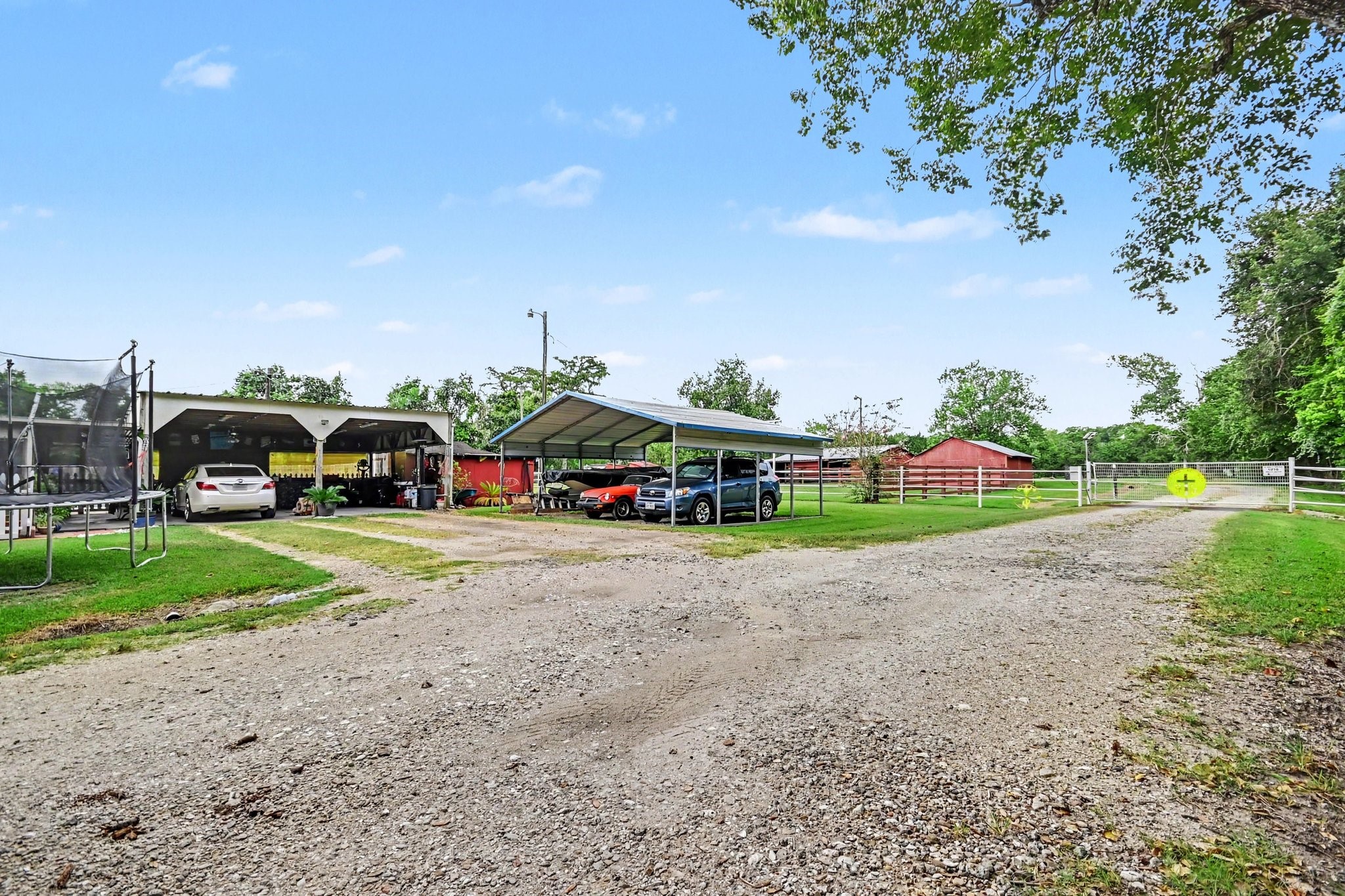 5526 Avenue F, Santa Fe, TX 77510