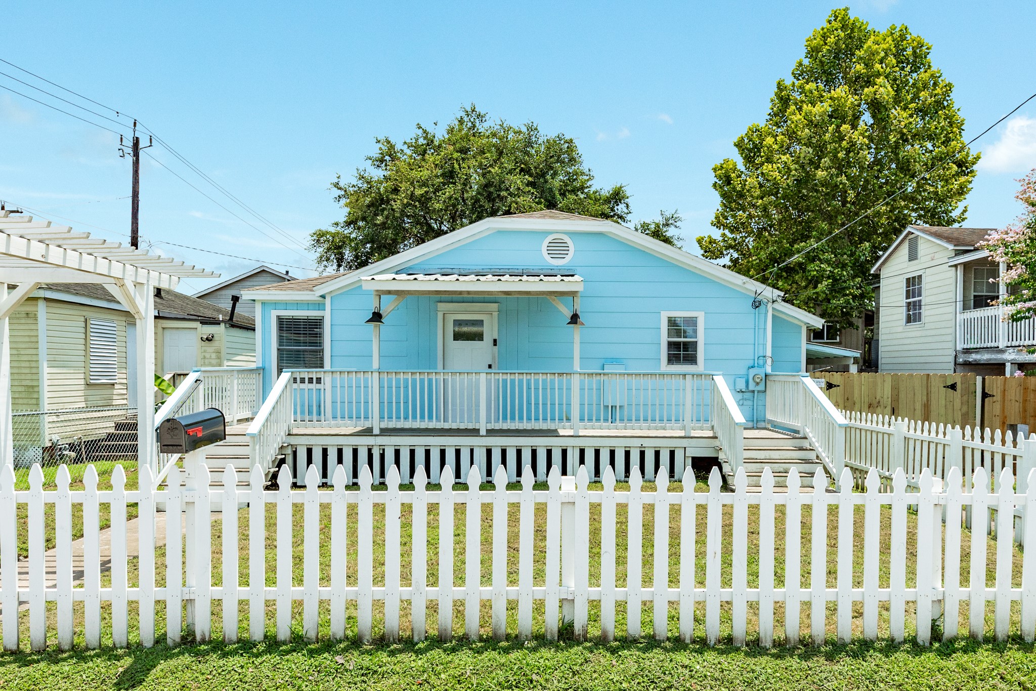 5507 Menard Avenue, Galveston, TX 77551 5507 Menard Avenue, Galveston, TX 77551