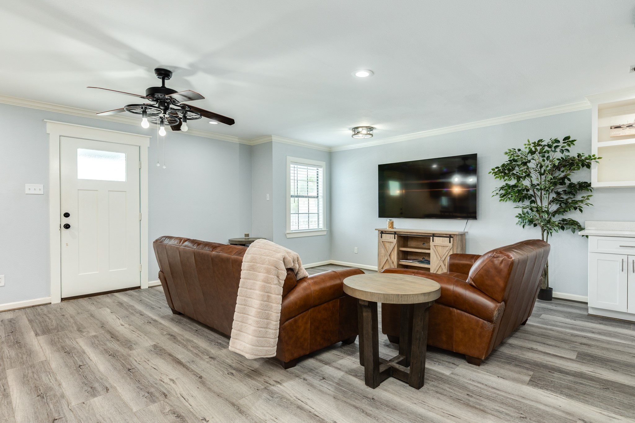 5507 Menard Avenue, Galveston, TX 77551 5507 Menard Avenue, Galveston, TX 77551