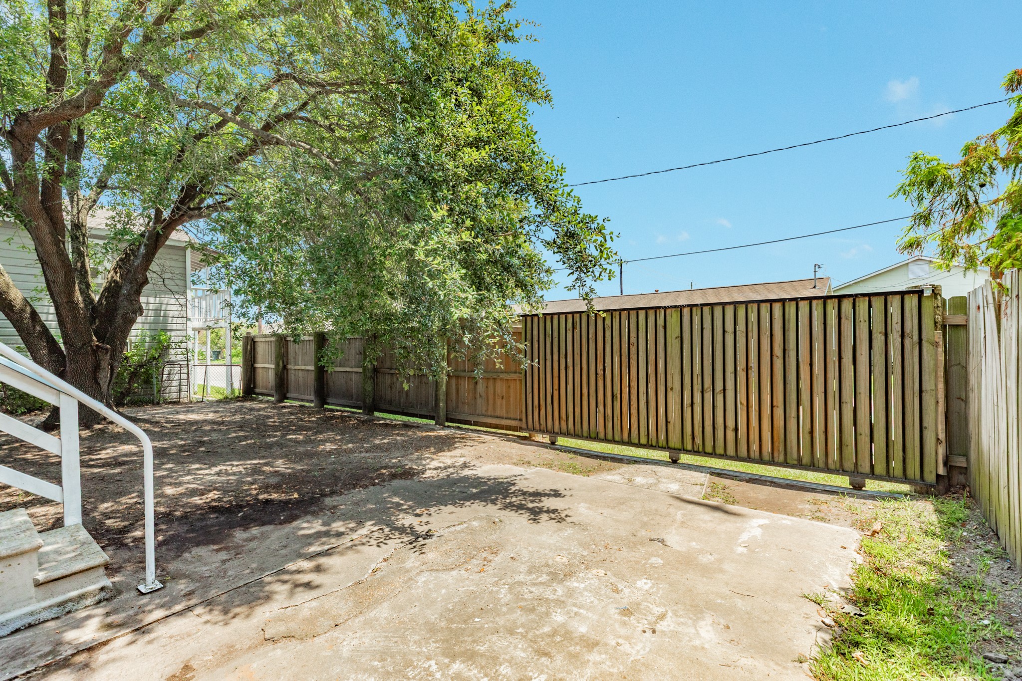 5507 Menard Avenue, Galveston, TX 77551