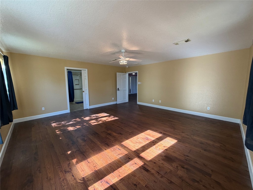 6421 S Ridgecrest Drive, Hitchcock, TX 77563 6421 S Ridgecrest Drive, Hitchcock, TX 77563