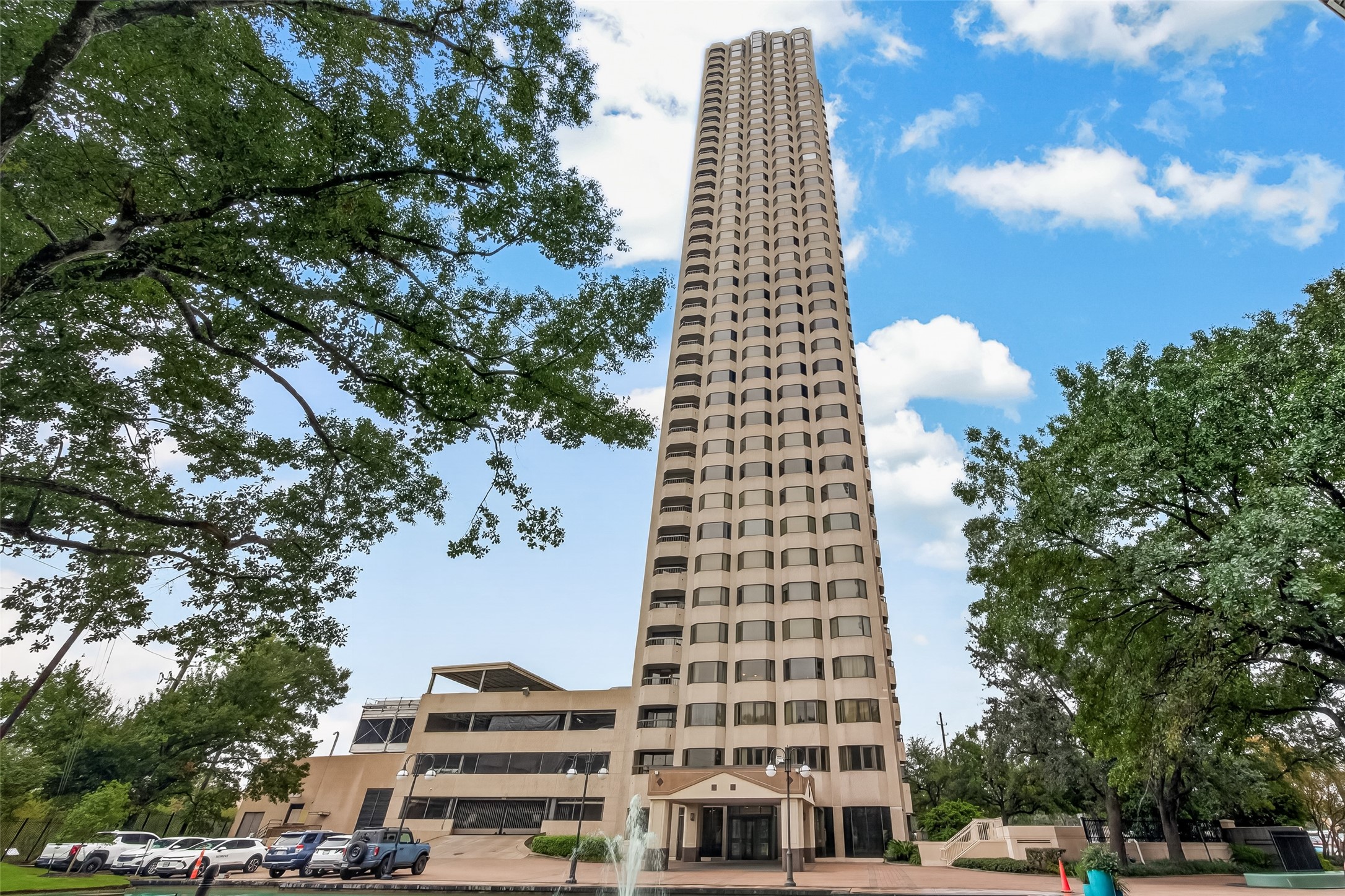 2001 Holcombe Boulevard, #1305, Houston, TX 77030