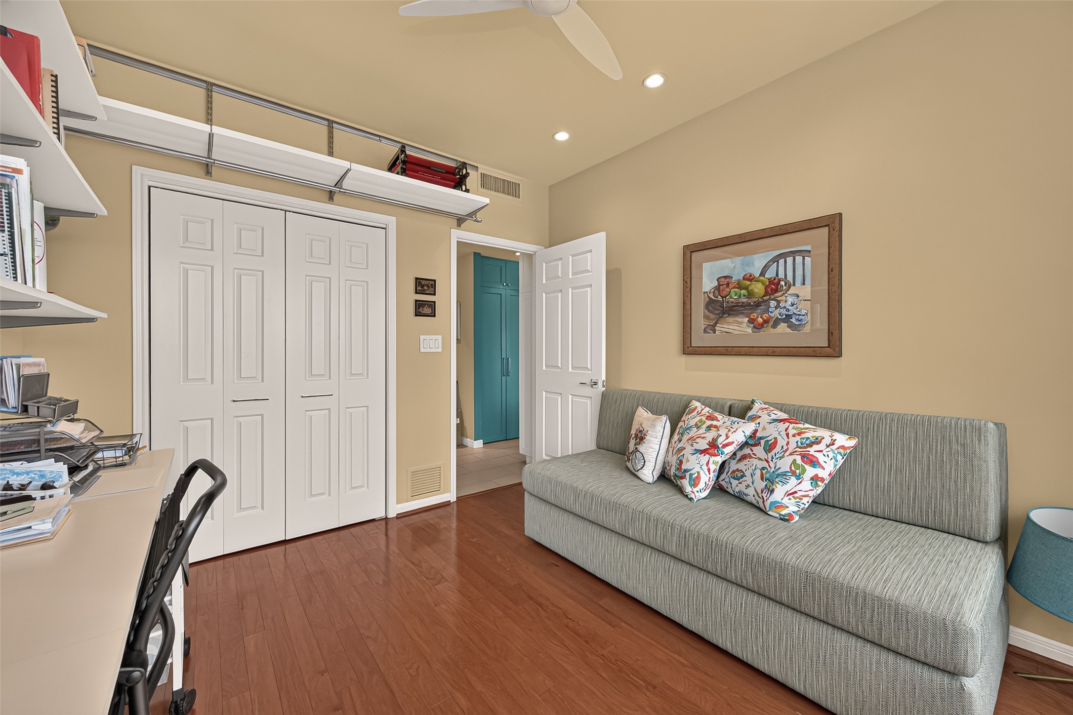 guest room/office