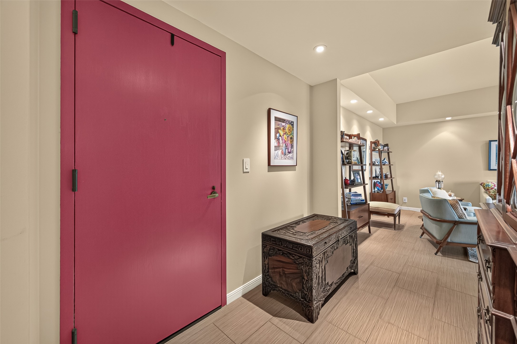 foyer of unit 1305
