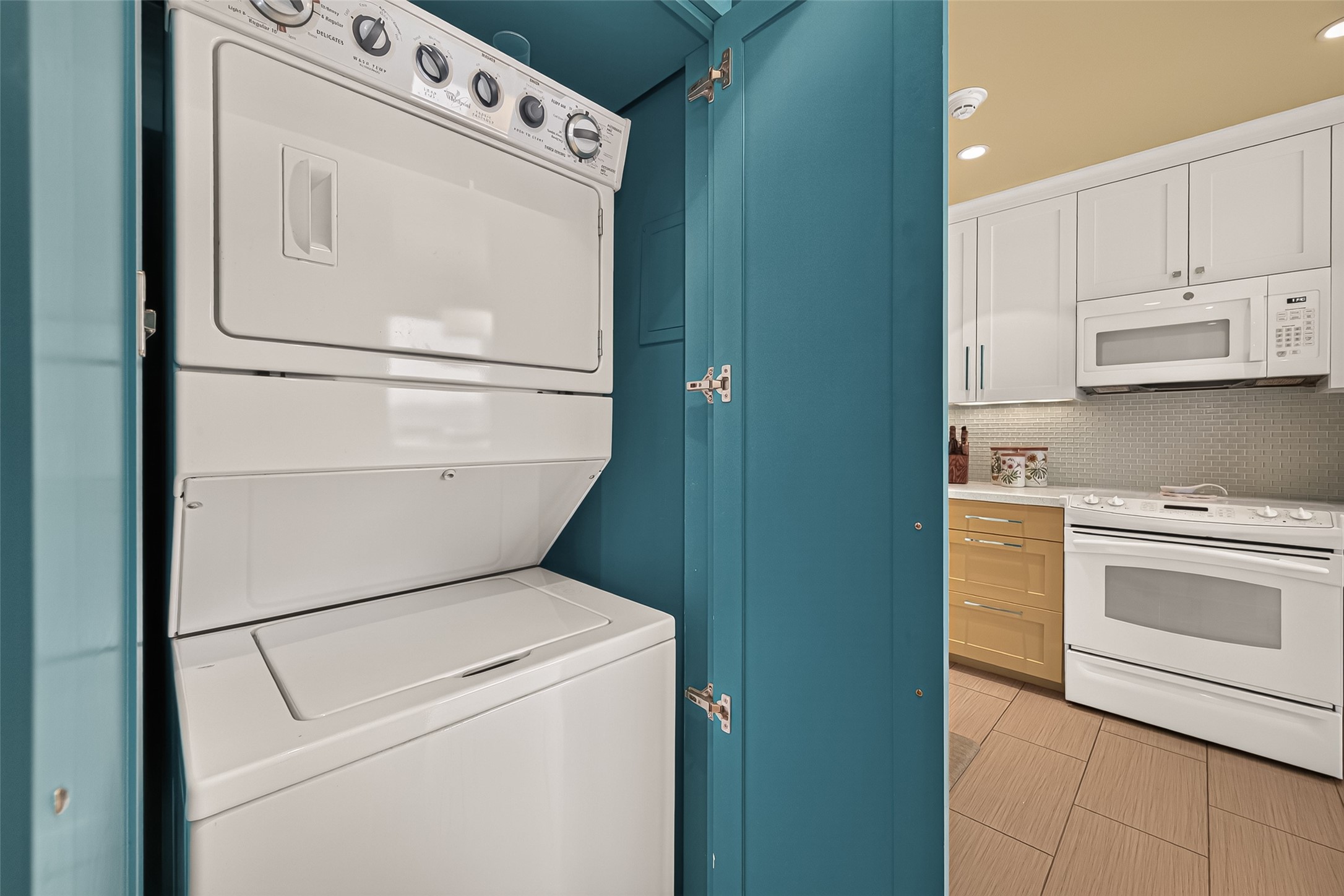 stackable washer and dryer to convey
