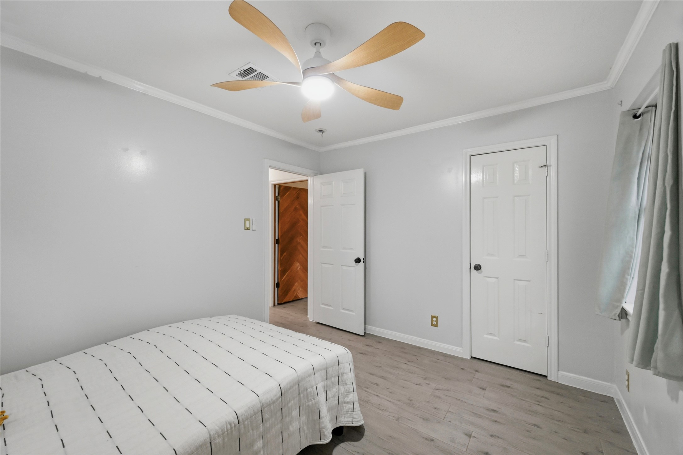 Secondary bedrooms with walk in closets