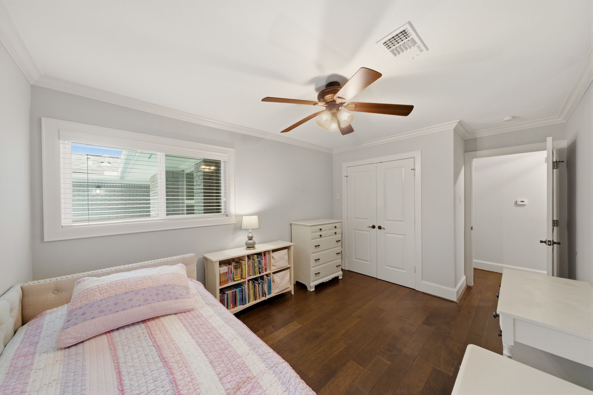 5535 Queensloch Drive Drive, Houston, TX 77096