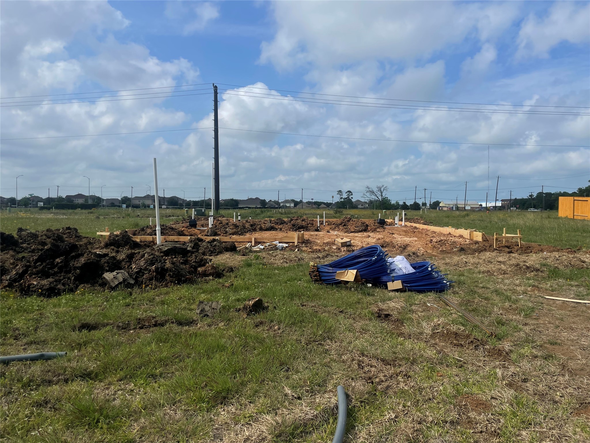 624 Woodhaven Lakes Drive, La Marque, TX 77568