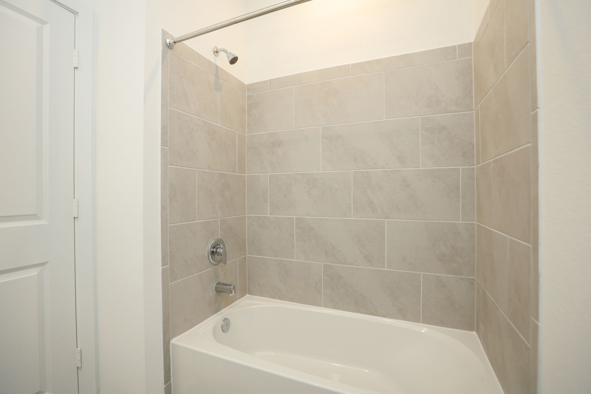 Shower/tub combination