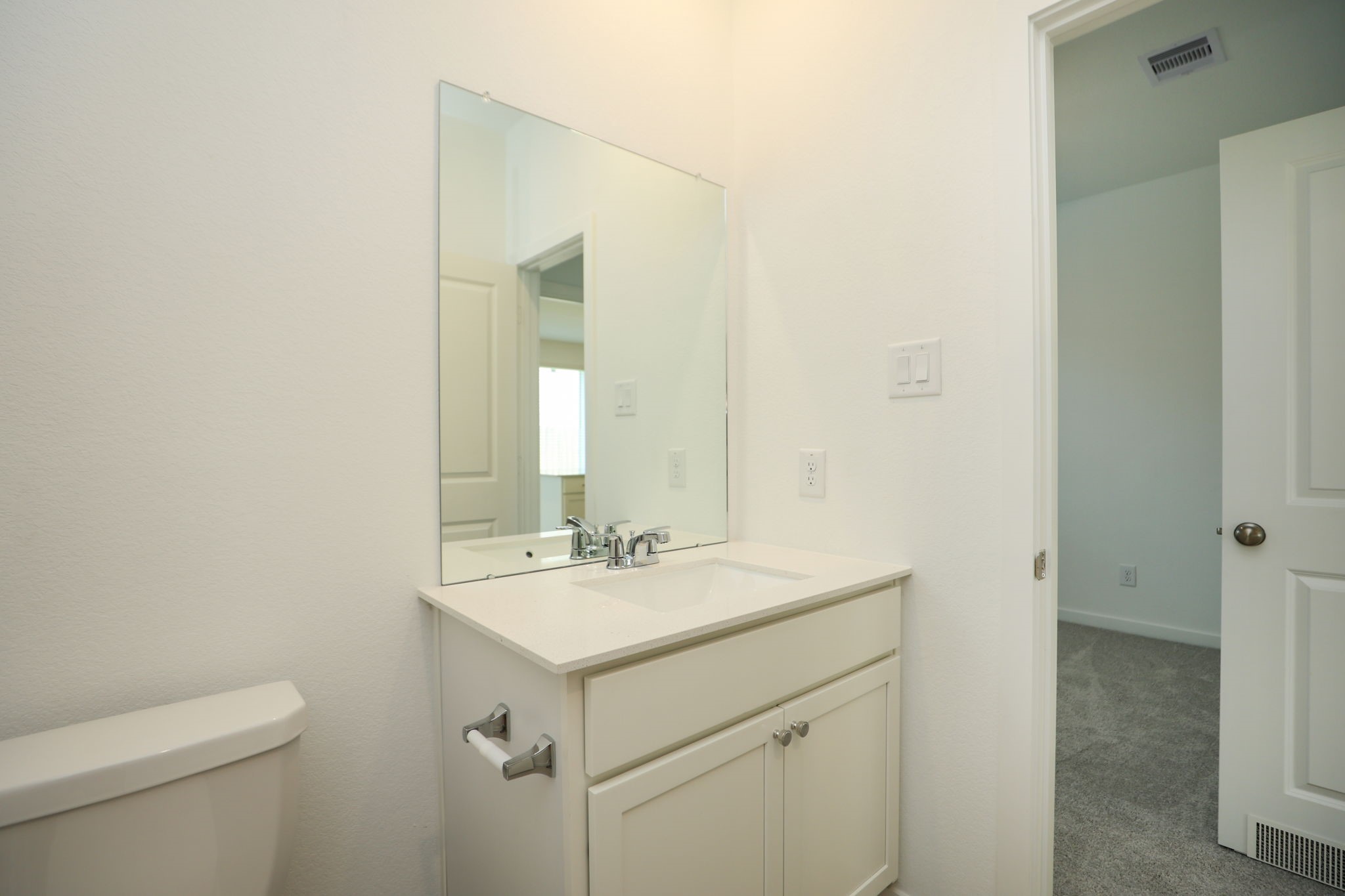 Secondary bedroom #1 bathroom