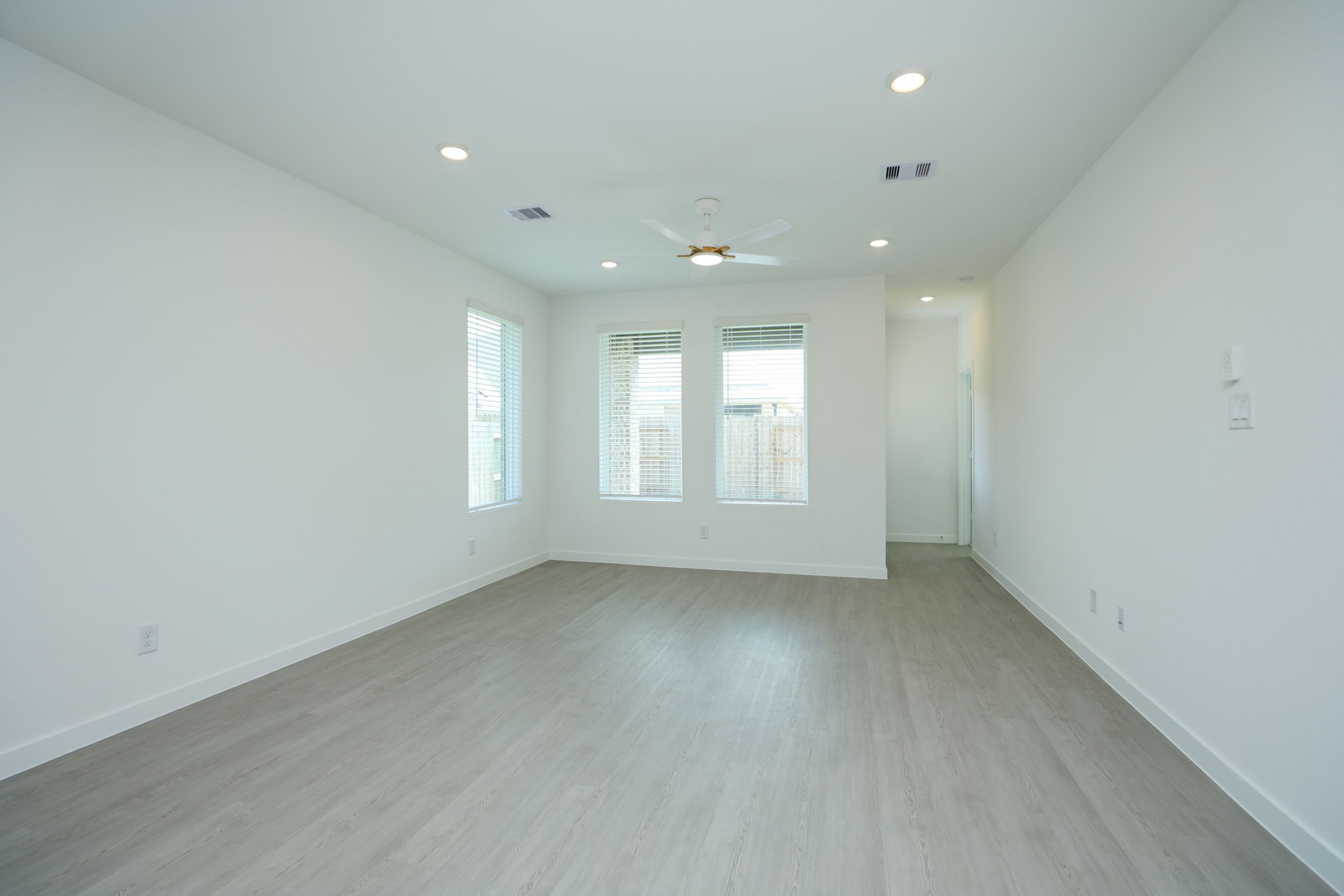 Open site lines from kitchen to Family living space.