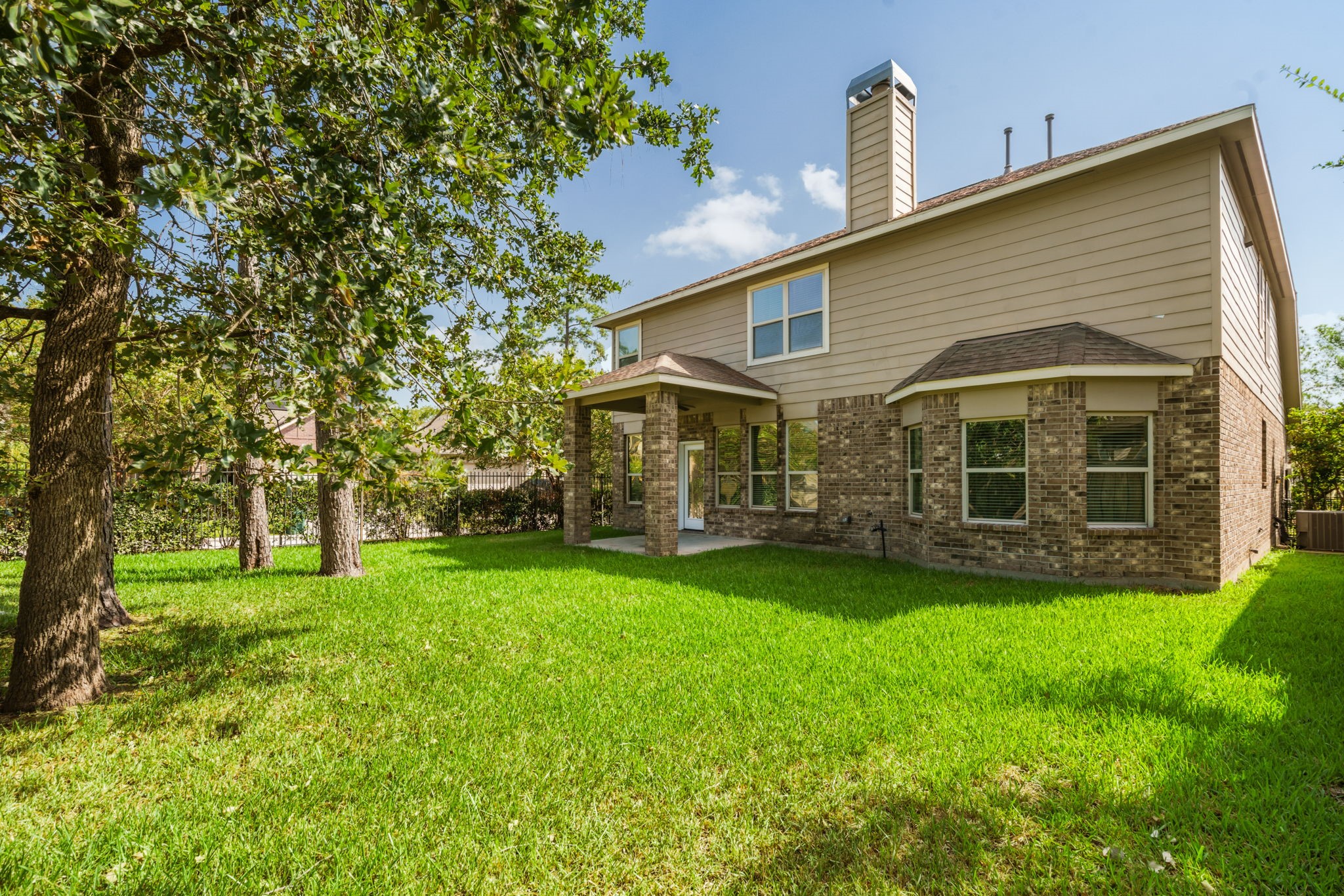23 Bay Mills Place, Tomball, TX 77389