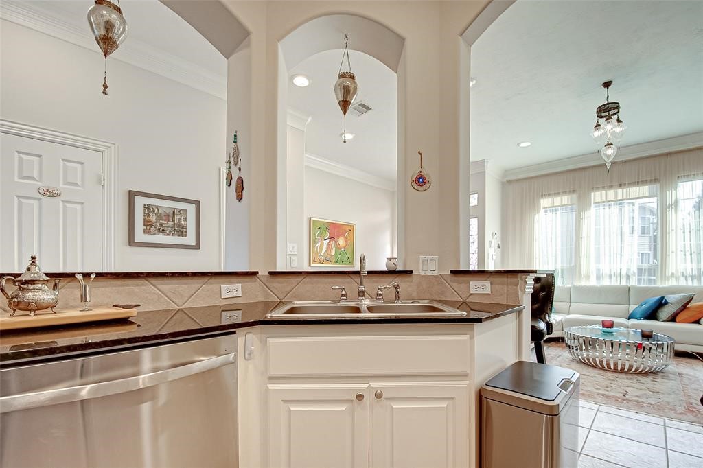 1918 Gentryside Drive, Houston, TX 77077