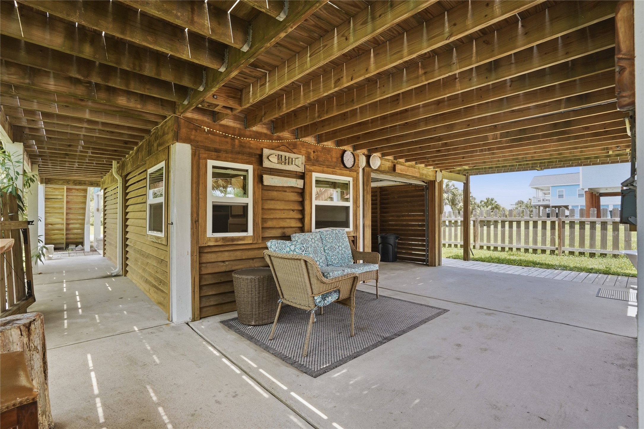 3827 Las Palmas Street, Galveston, TX 77554