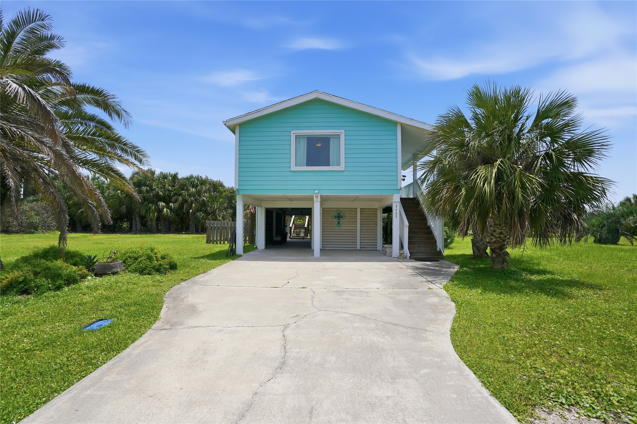 3827 Las Palmas Street, Galveston, TX 77554 3827 Las Palmas Street, Galveston, TX 77554