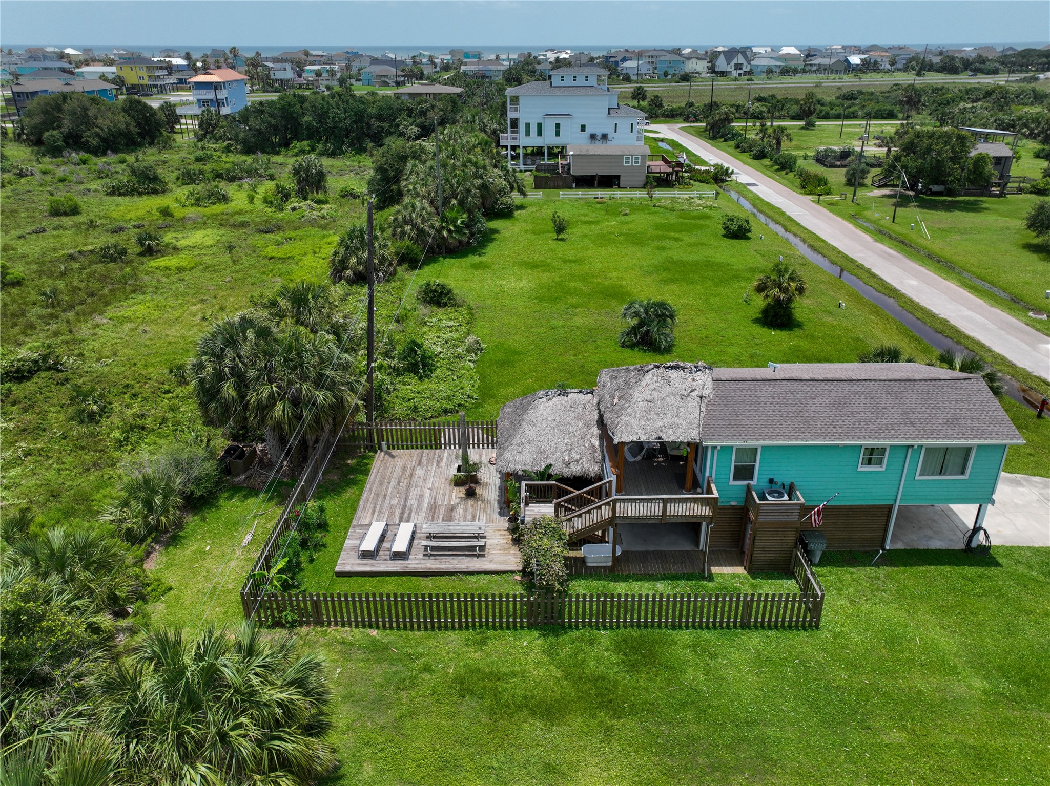 3827 Las Palmas Street, Galveston, TX 77554 3827 Las Palmas Street, Galveston, TX 77554