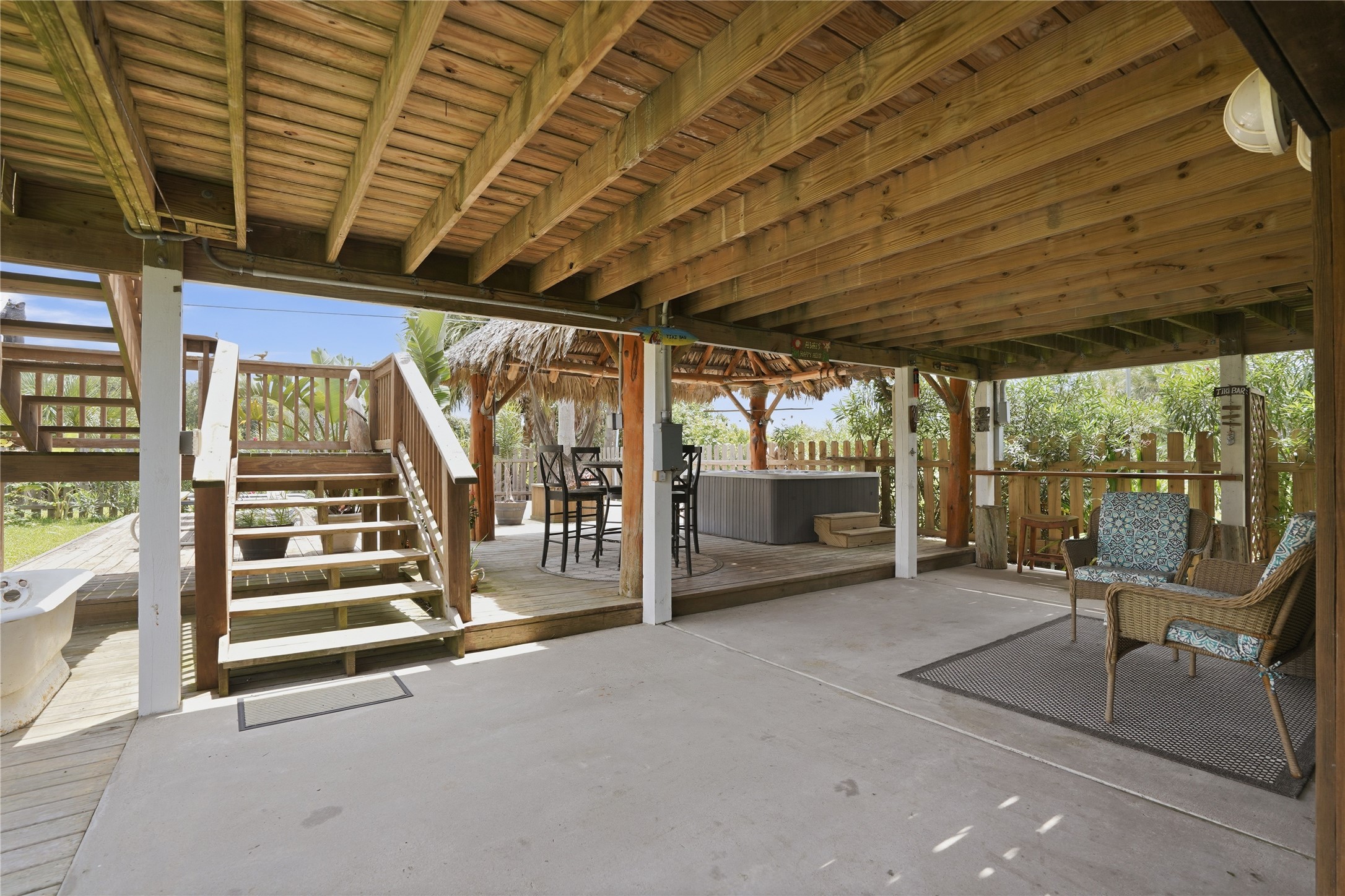 3827 Las Palmas Street, Galveston, TX 77554