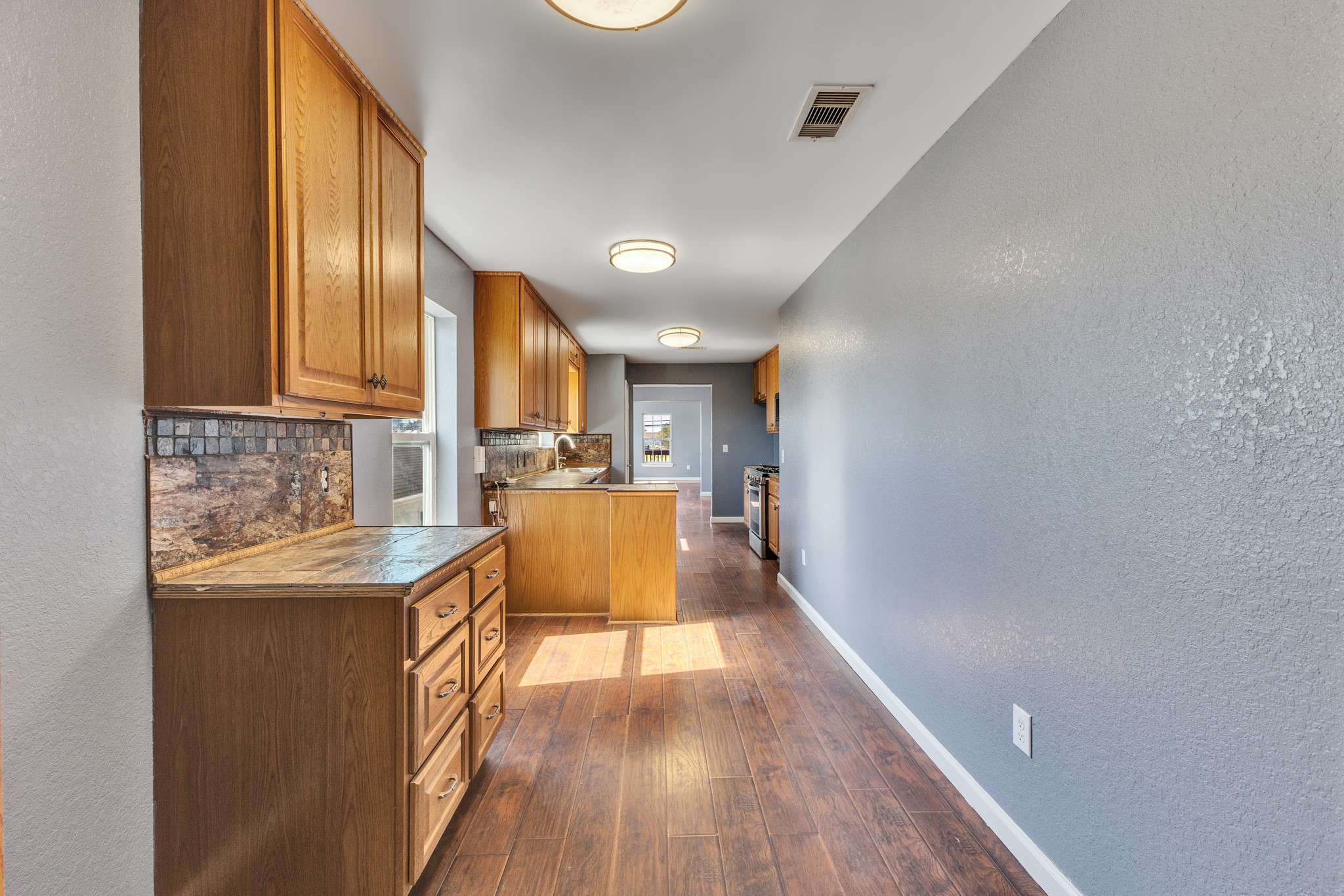 1402 51st Street, Galveston, TX 77551