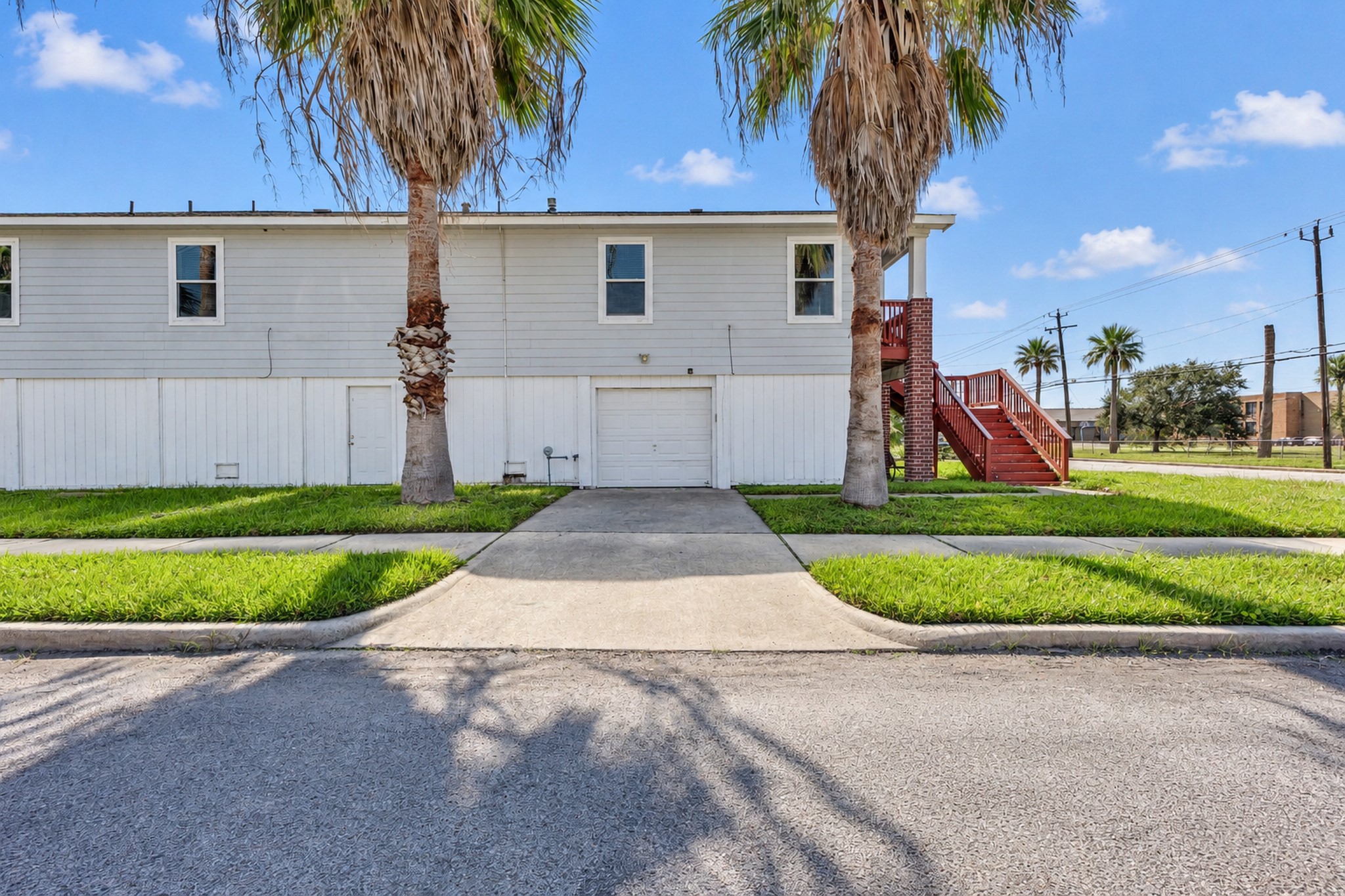 1402 51st Street, Galveston, TX 77551