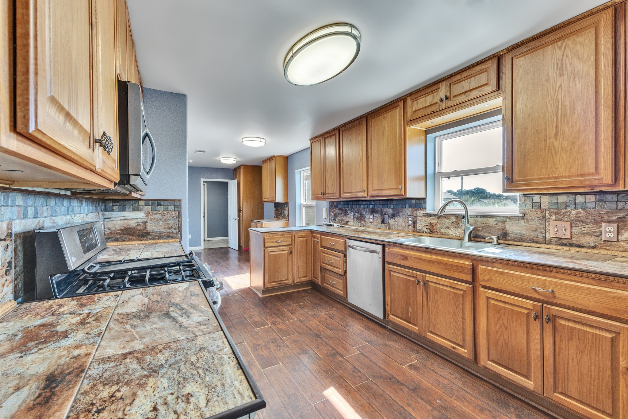 1402 51st Street, Galveston, TX 77551