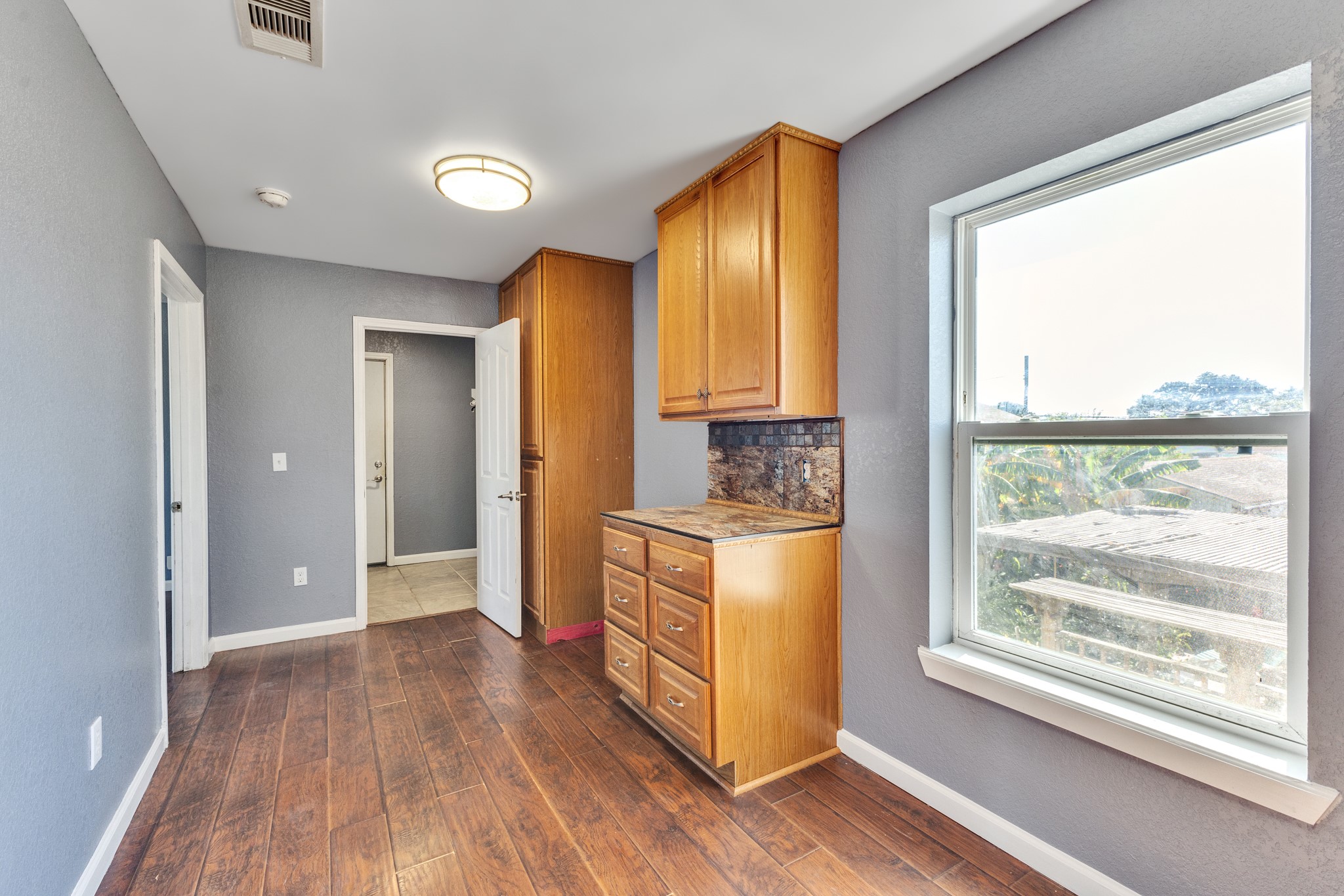 1402 51st Street, Galveston, TX 77551